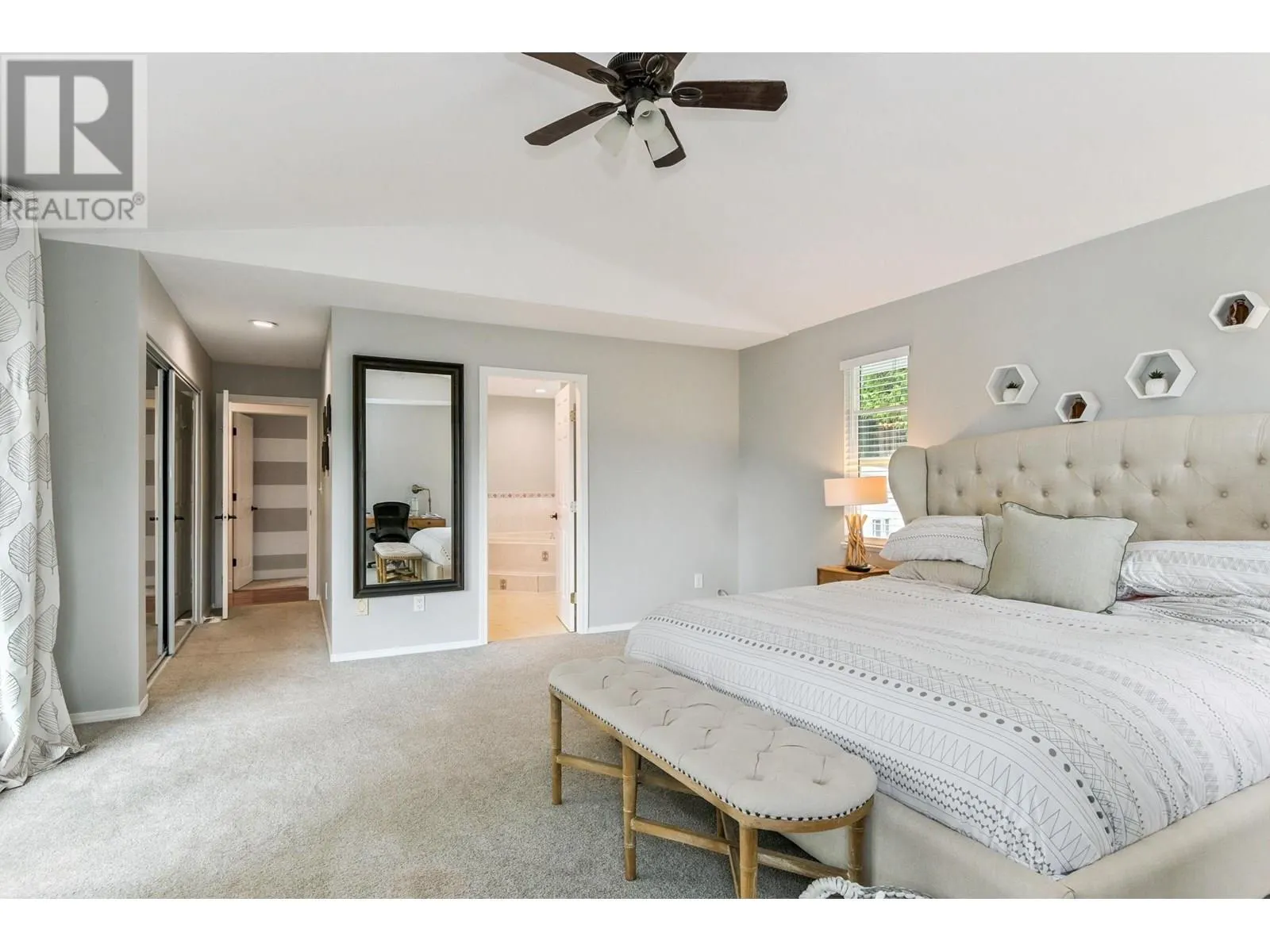 1850 SINCLAIR PLACE
