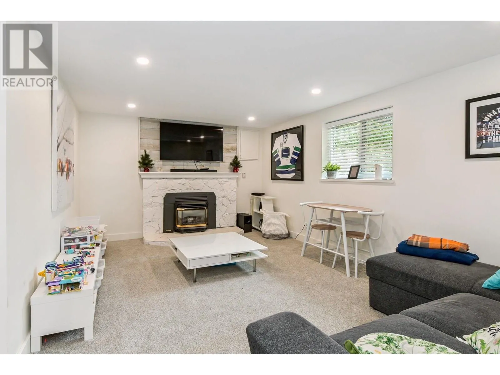 1850 SINCLAIR PLACE