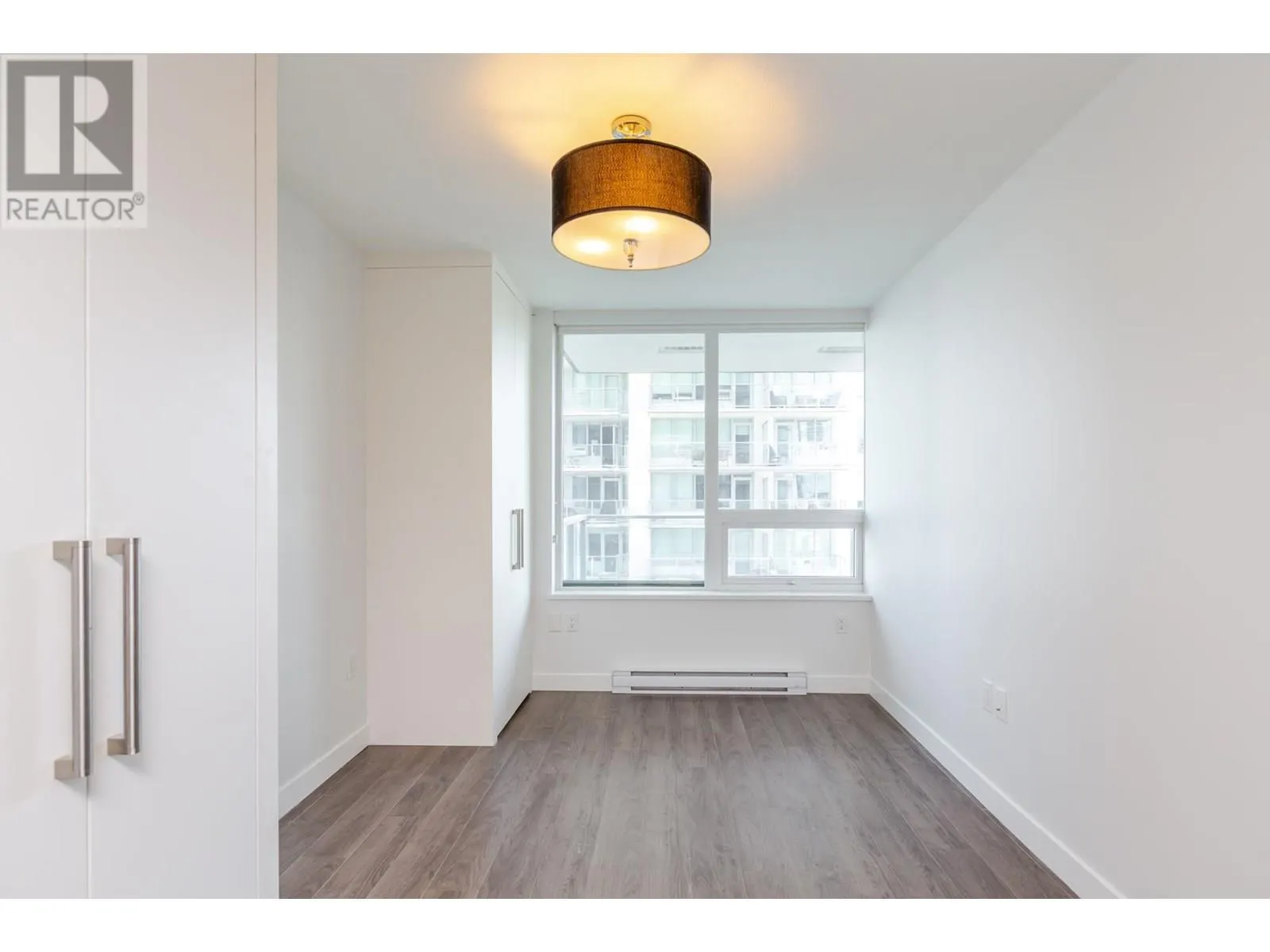 1108 908 QUAYSIDE DRIVE