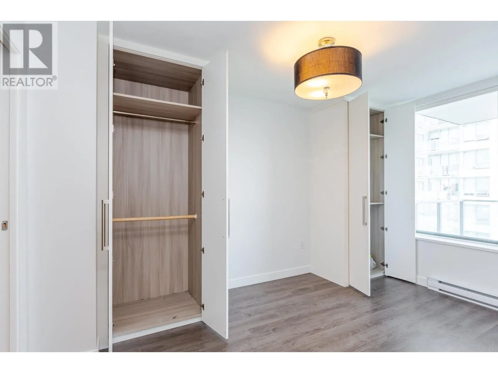 1108 908 QUAYSIDE DRIVE