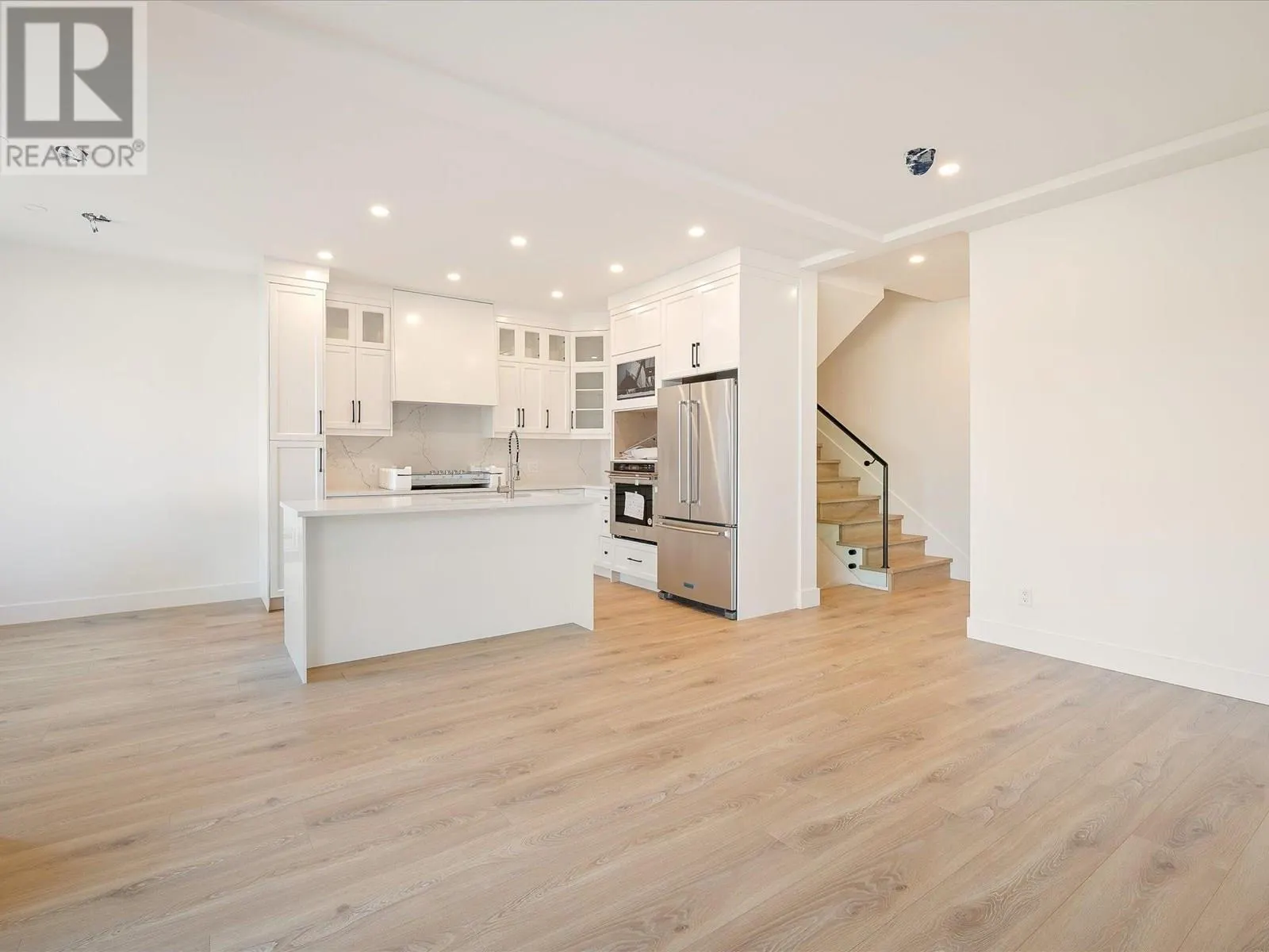 1013 PHARE CRESCENT