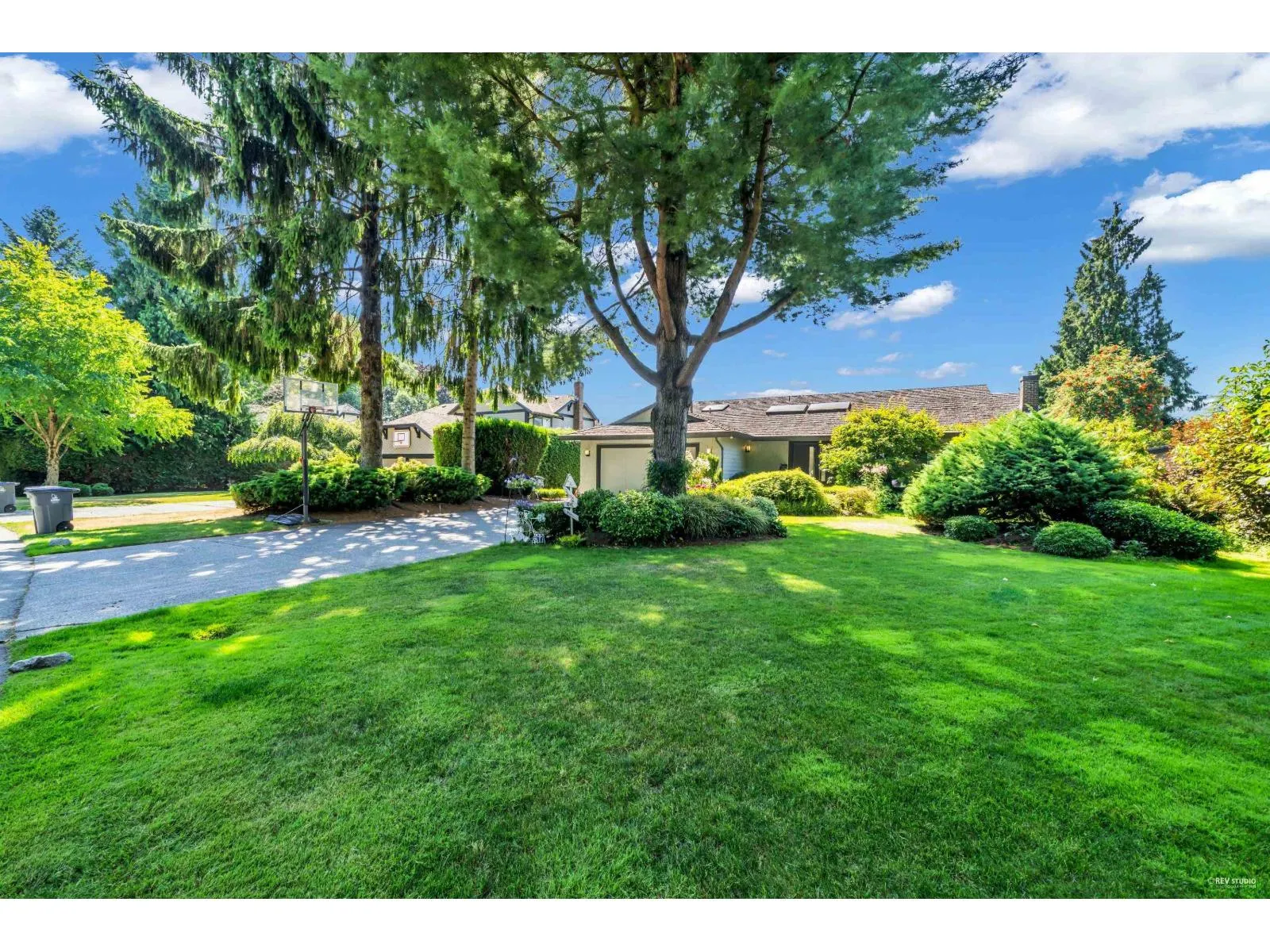 1723 AMBLE GREENE DRIVE