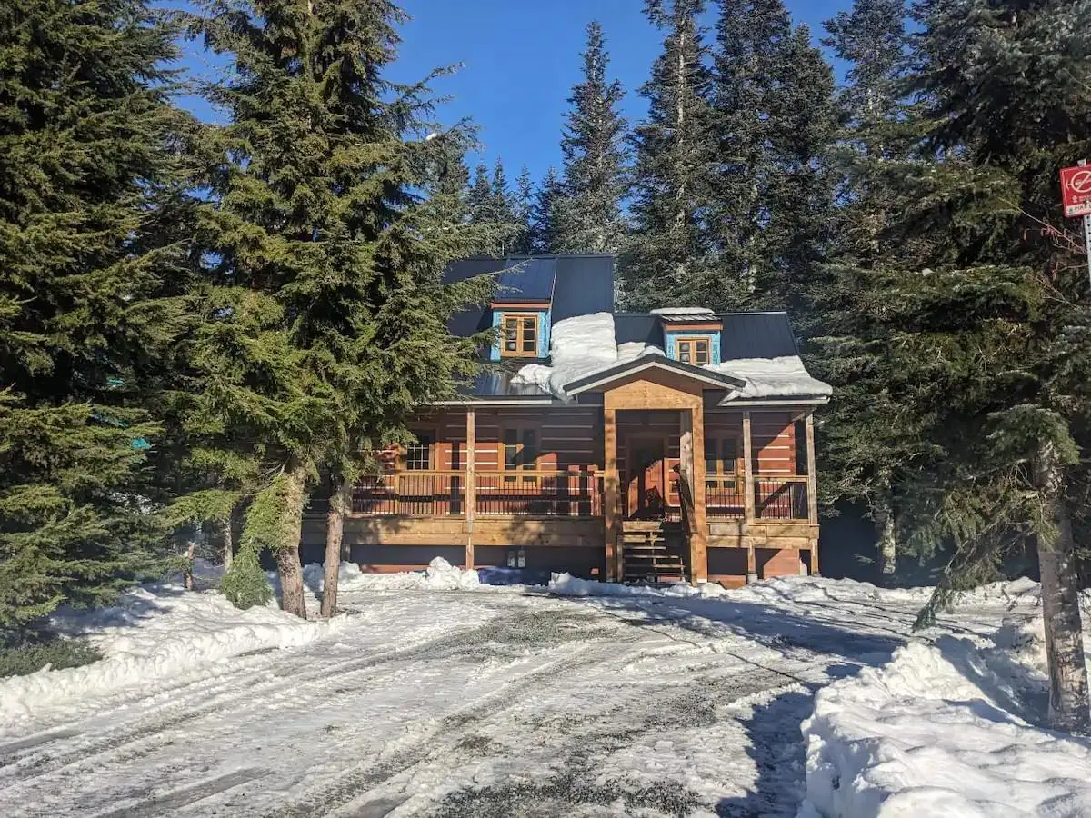 20760 MOUNT KLAUDT ROAD