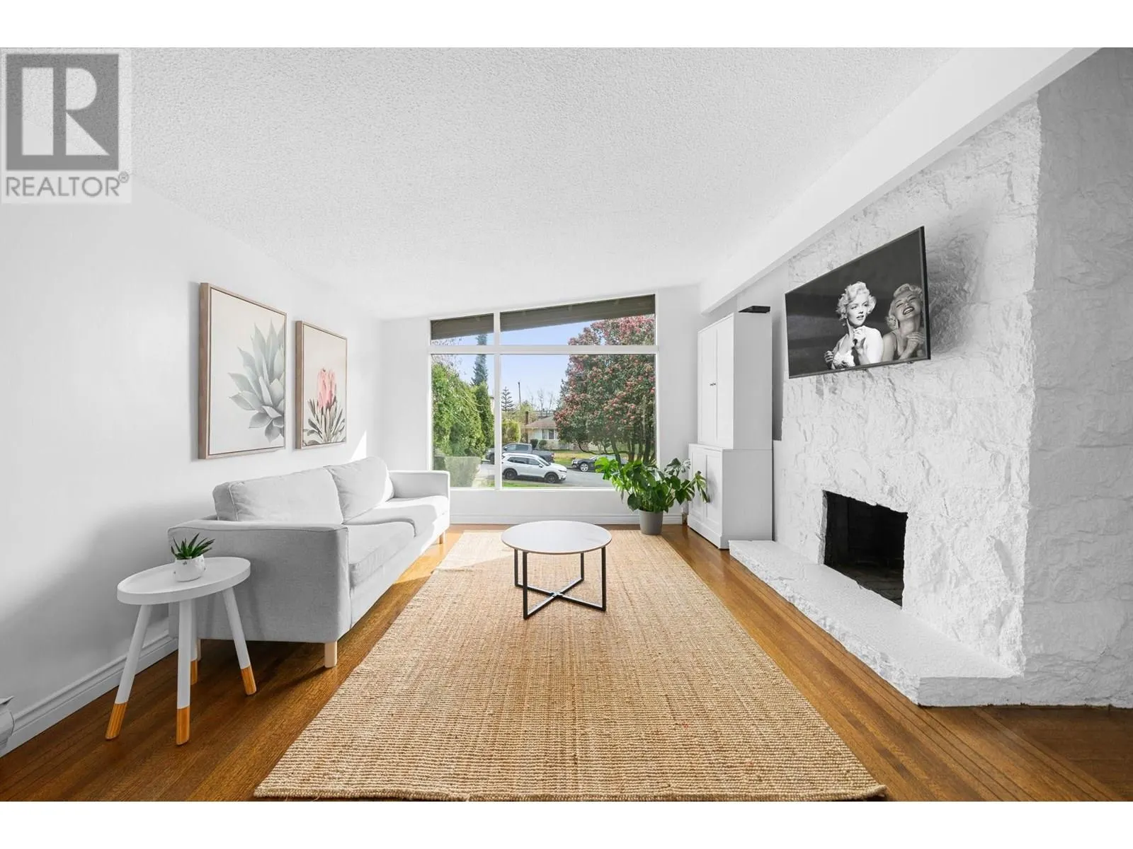 530 W 14TH STREET