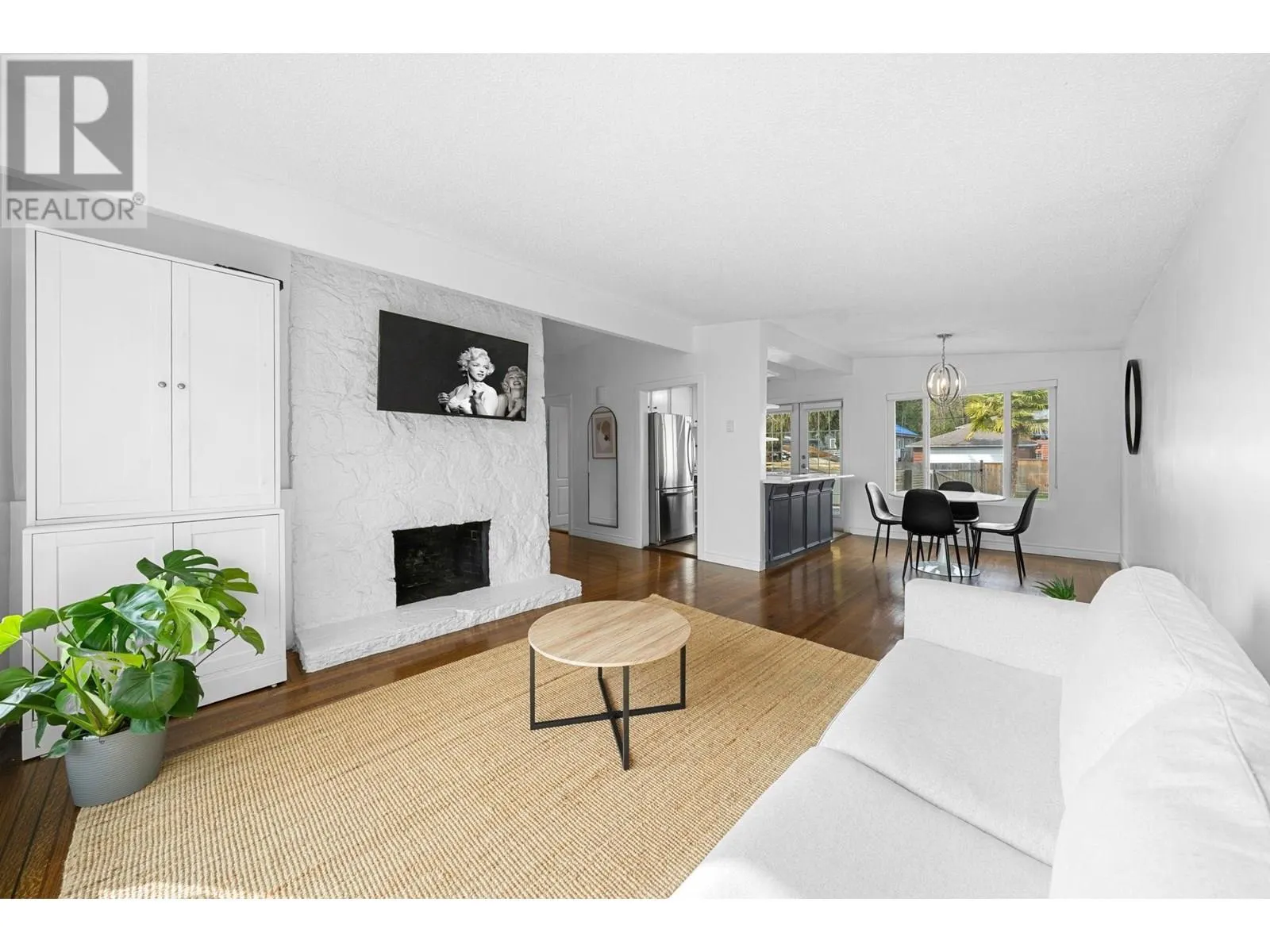 530 W 14TH STREET