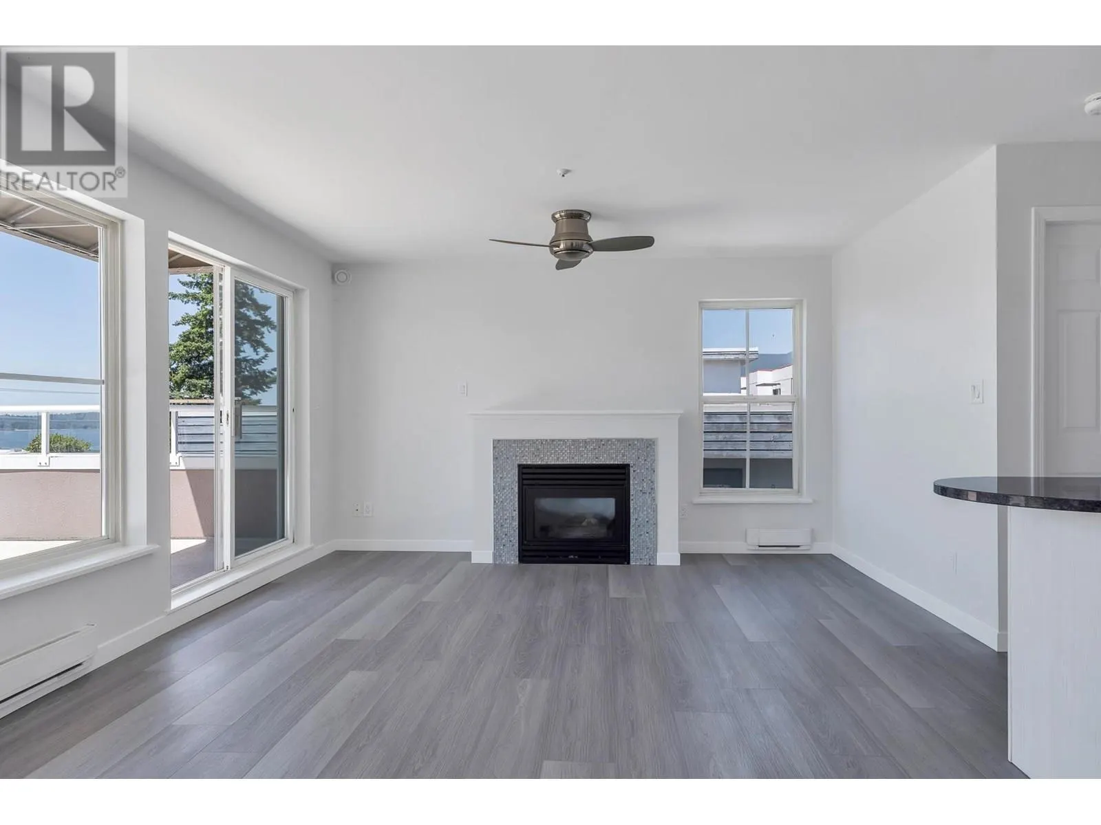404 245 ST. DAVIDS AVENUE