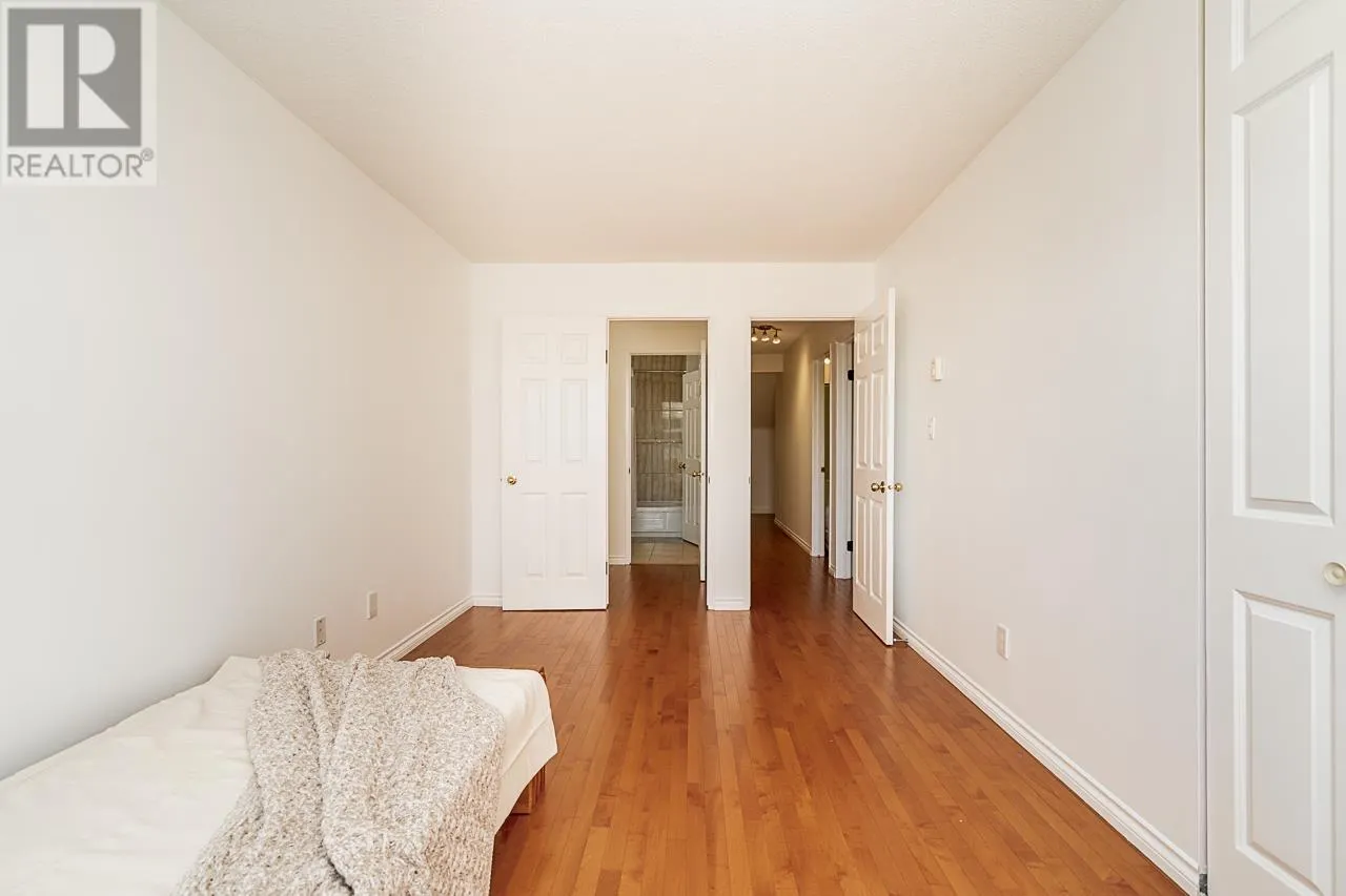 34 900 W 17TH STREET