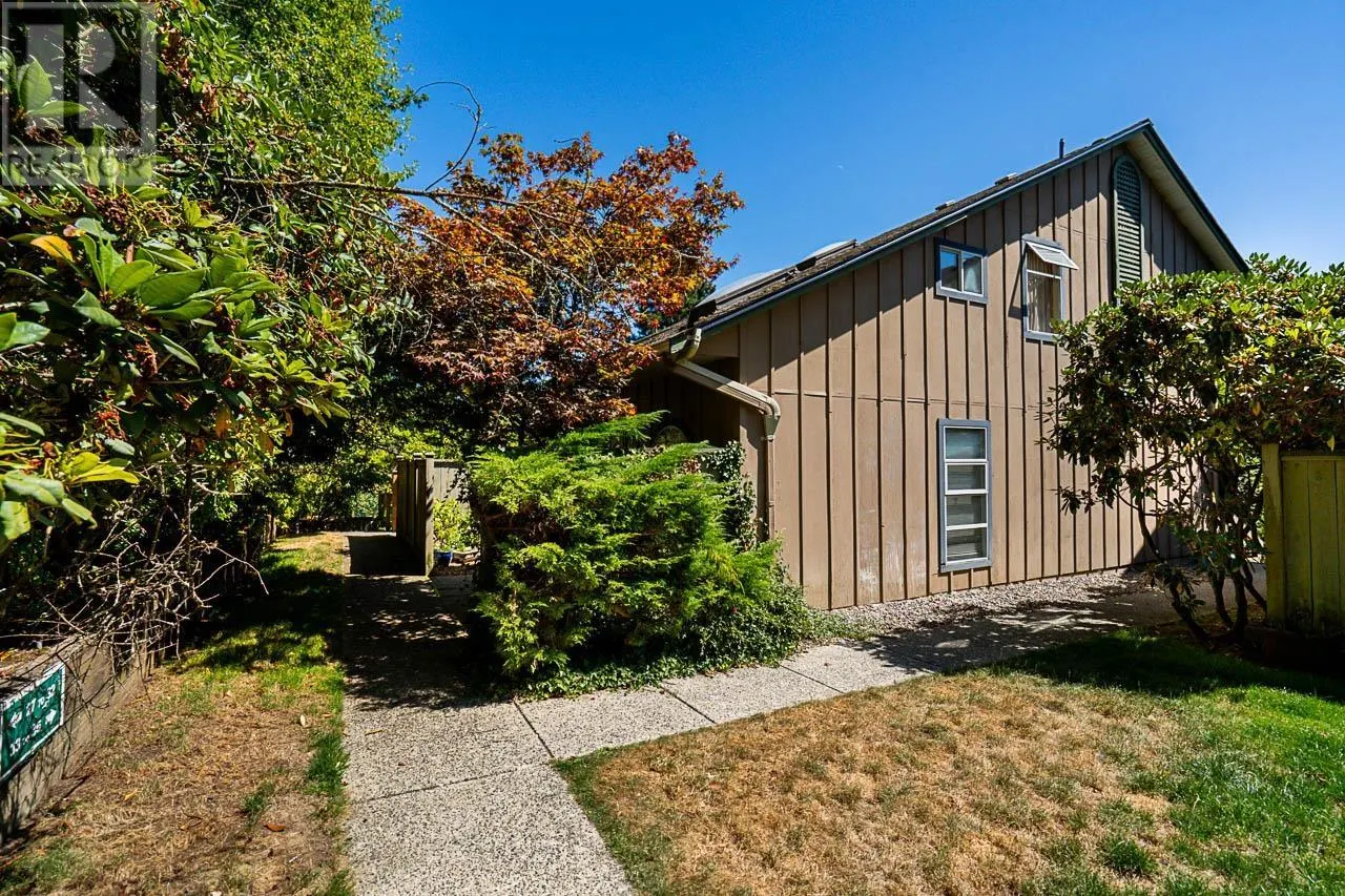 34 900 W 17TH STREET