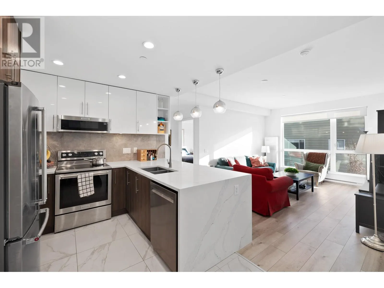 104 11718 224 STREET