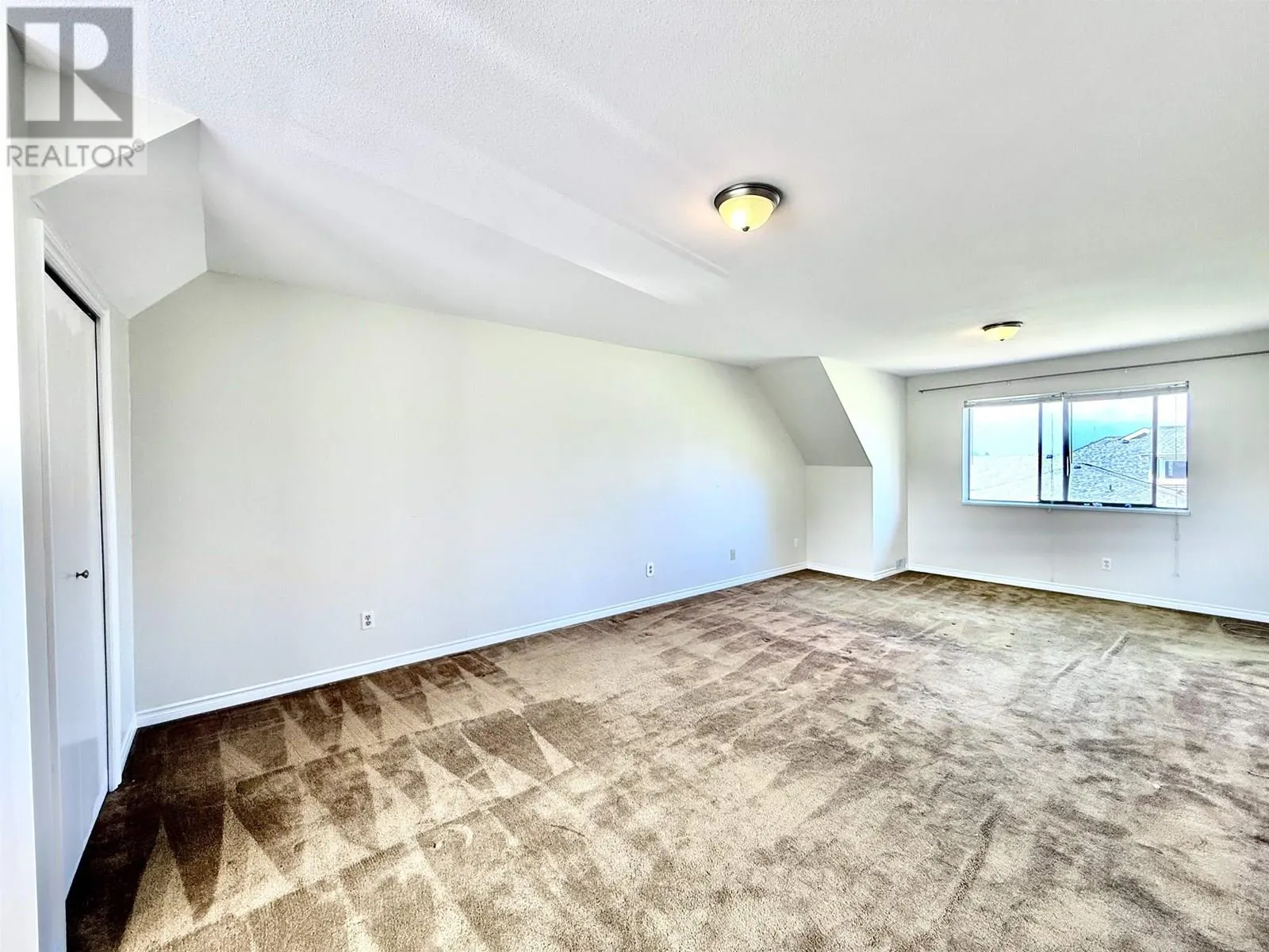 12459 MEADOW BROOK PLACE