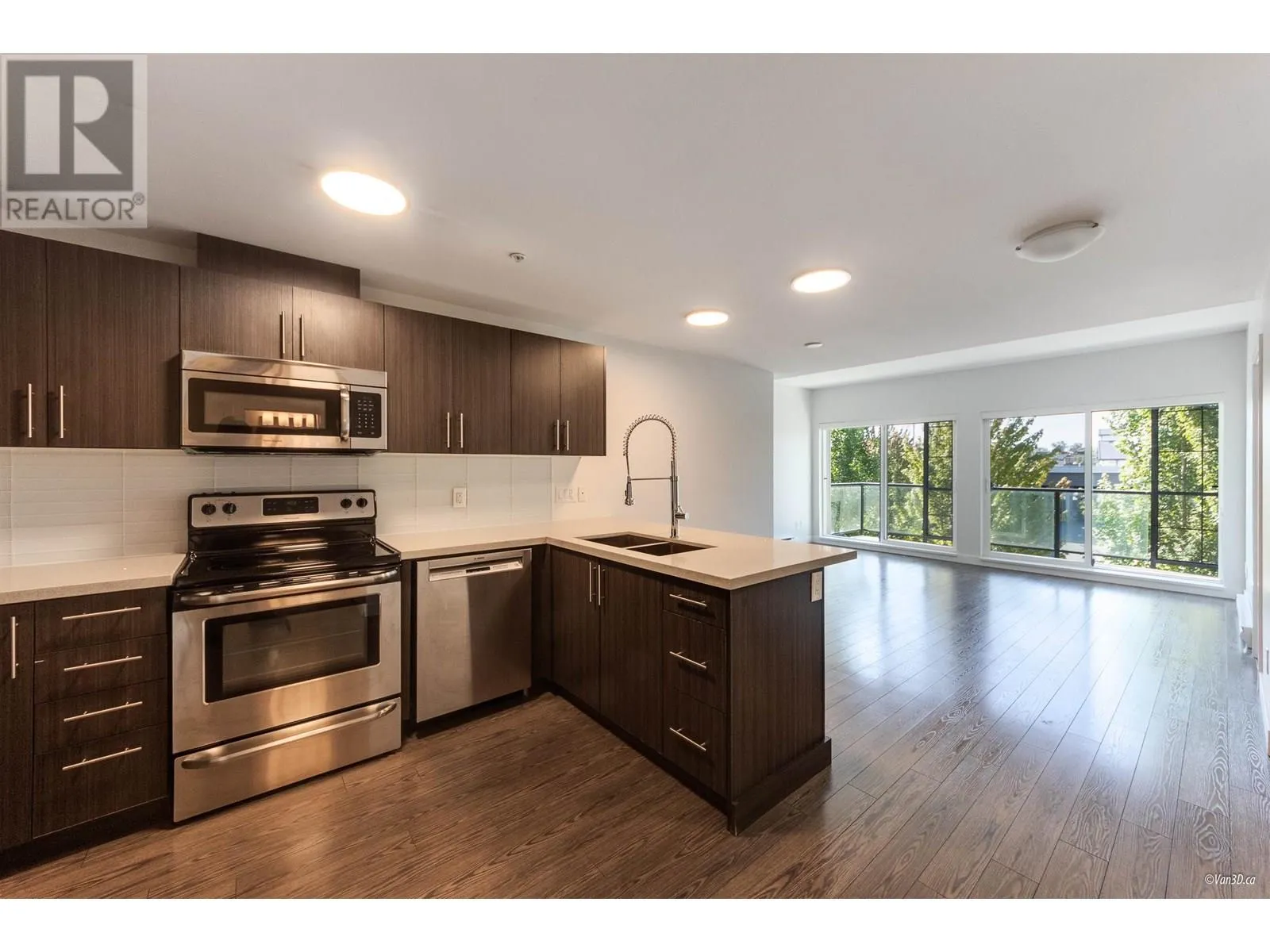 304 12070 227 STREET