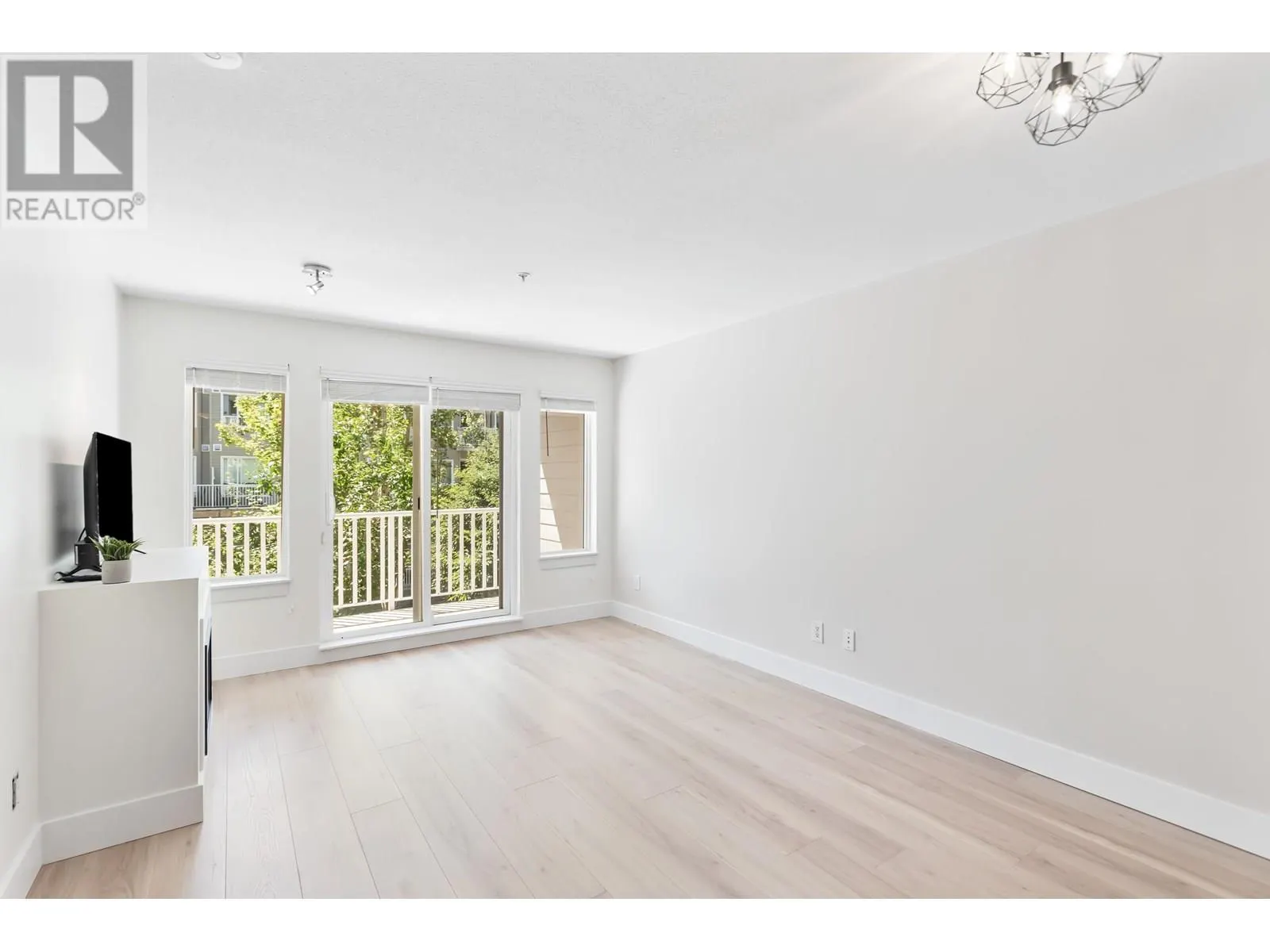 210 12283 224 STREET