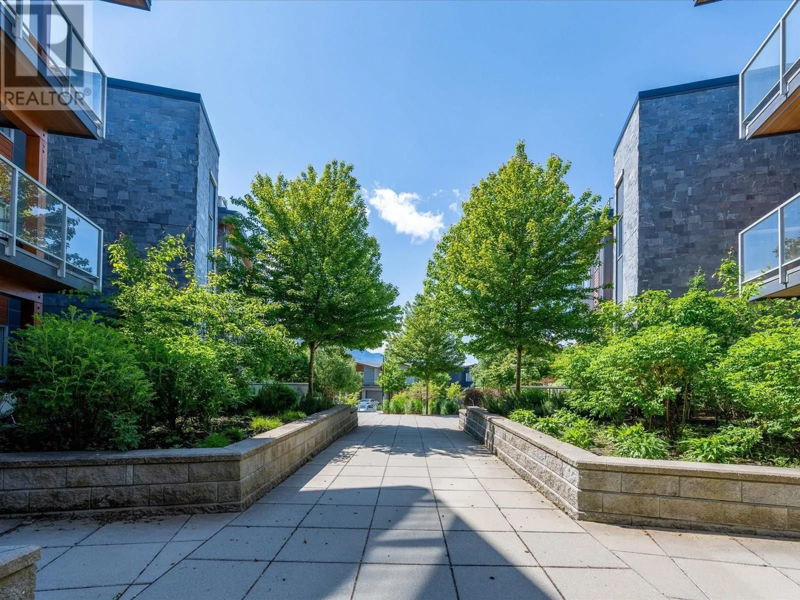 105 41328 SKYRIDGE PLACE