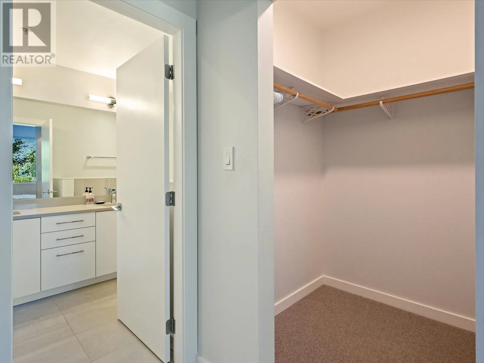 105 41328 SKYRIDGE PLACE