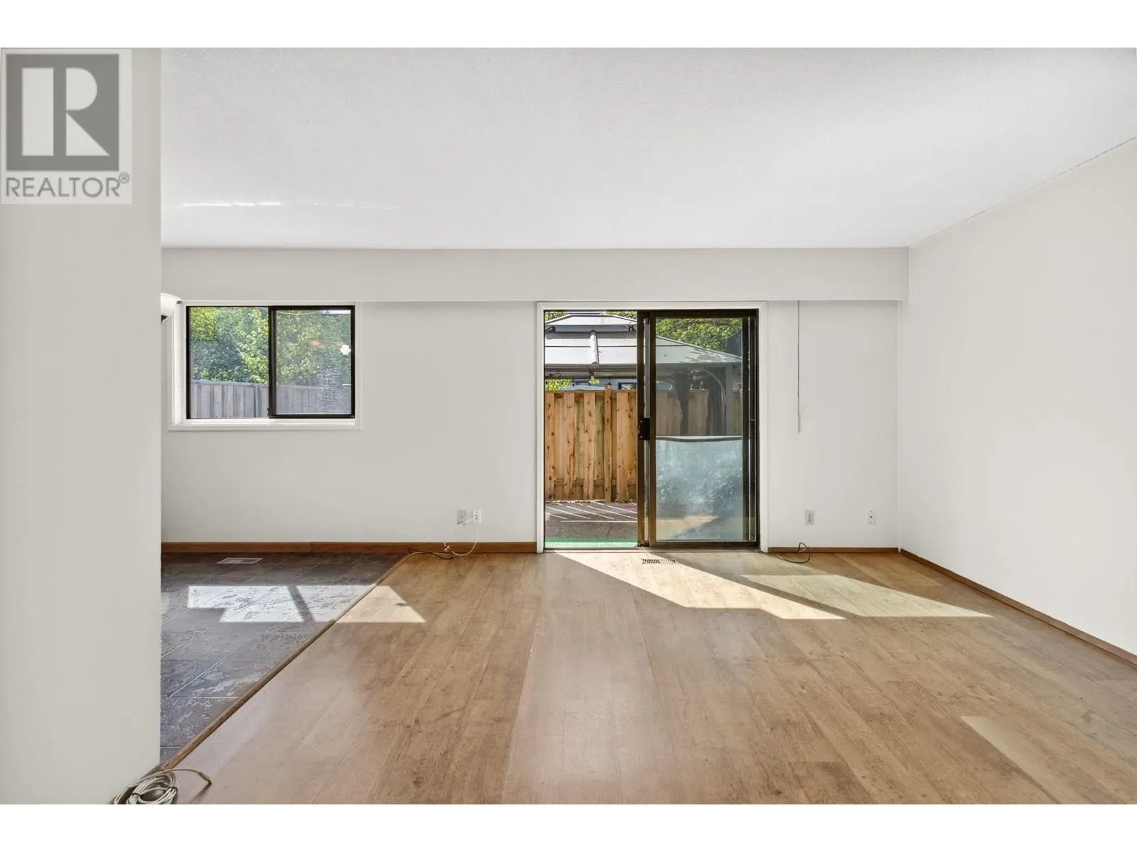 1142 PREMIER STREET
