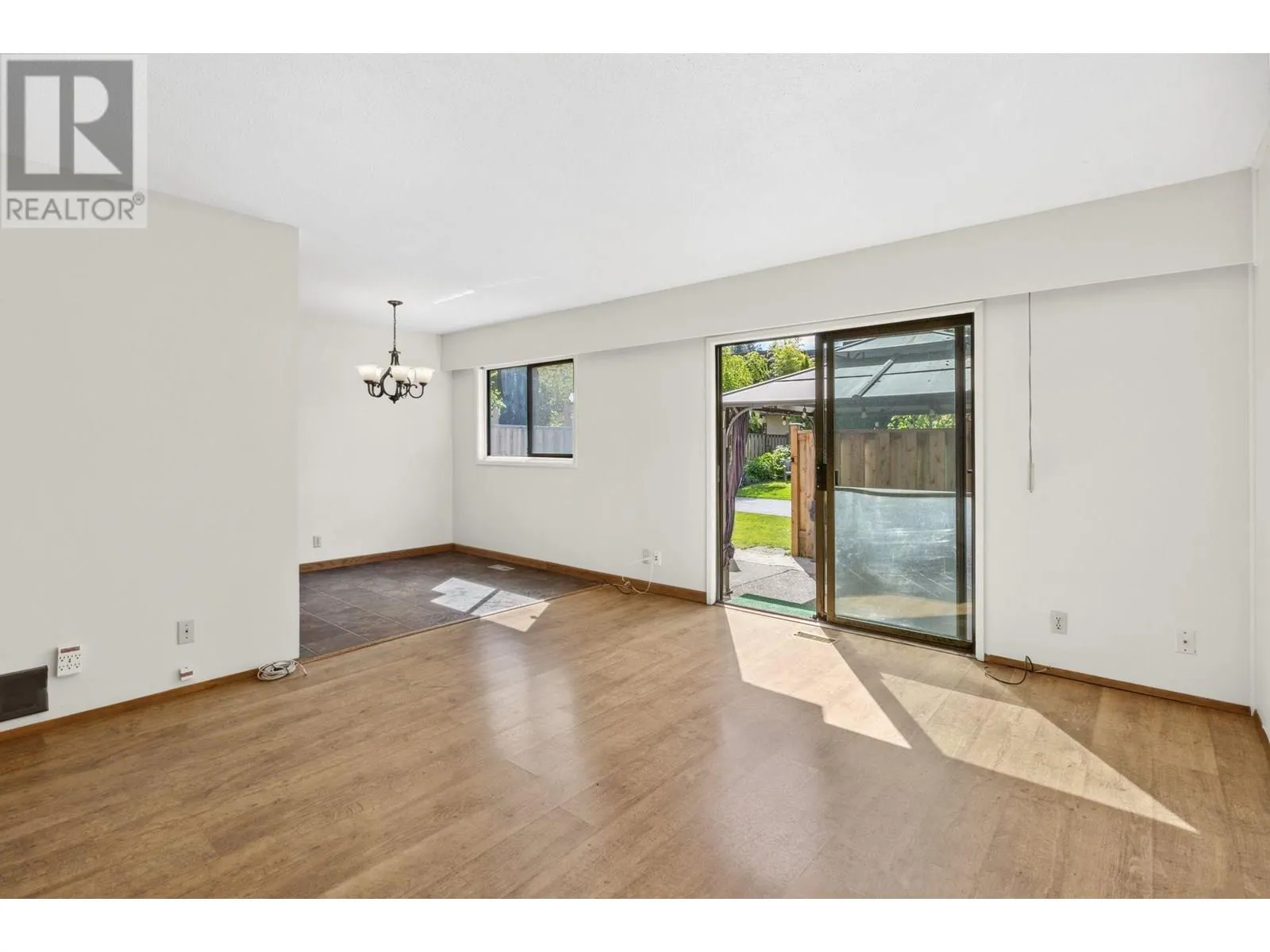 1142 PREMIER STREET