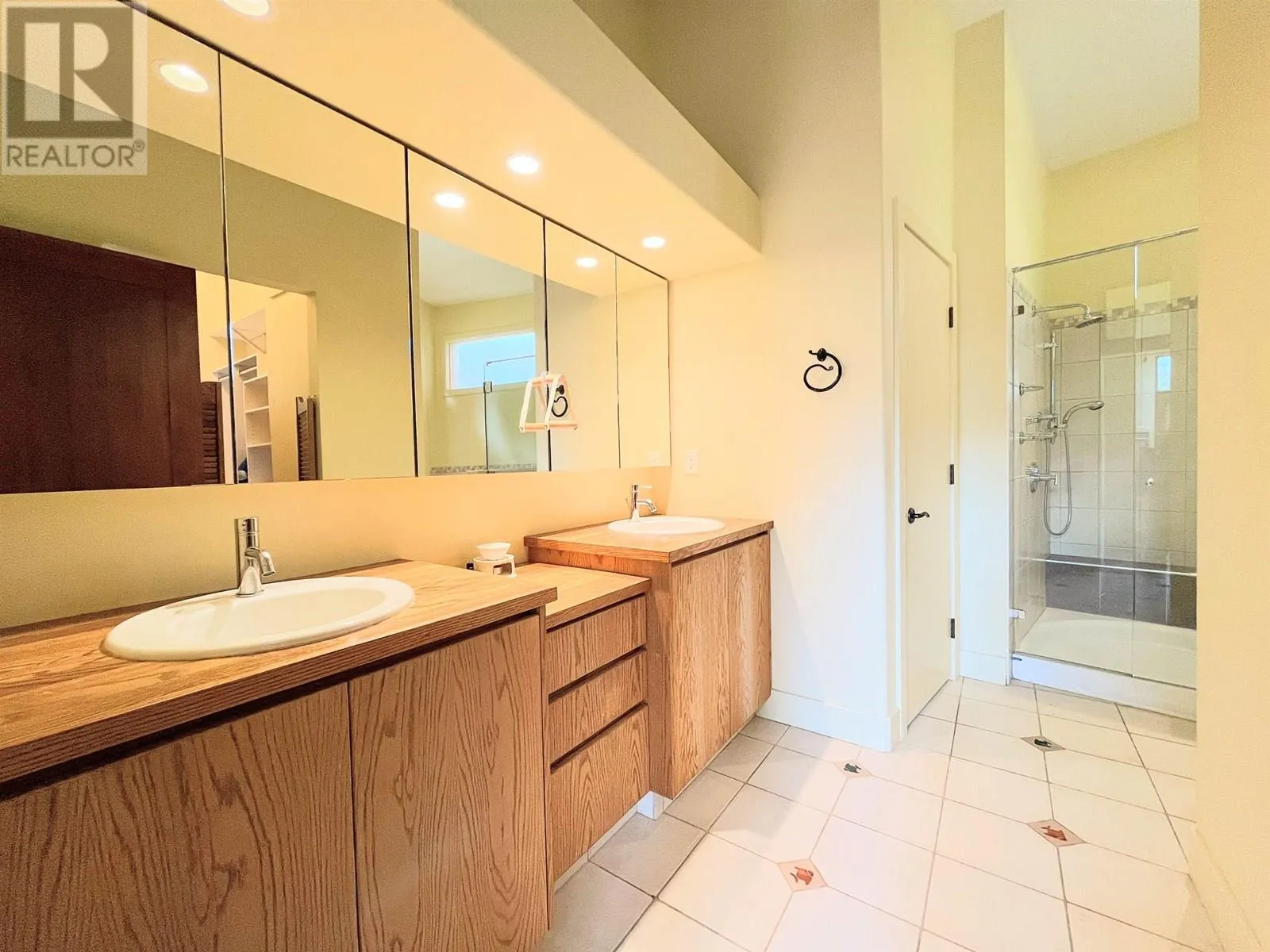 2923 FERN DRIVE