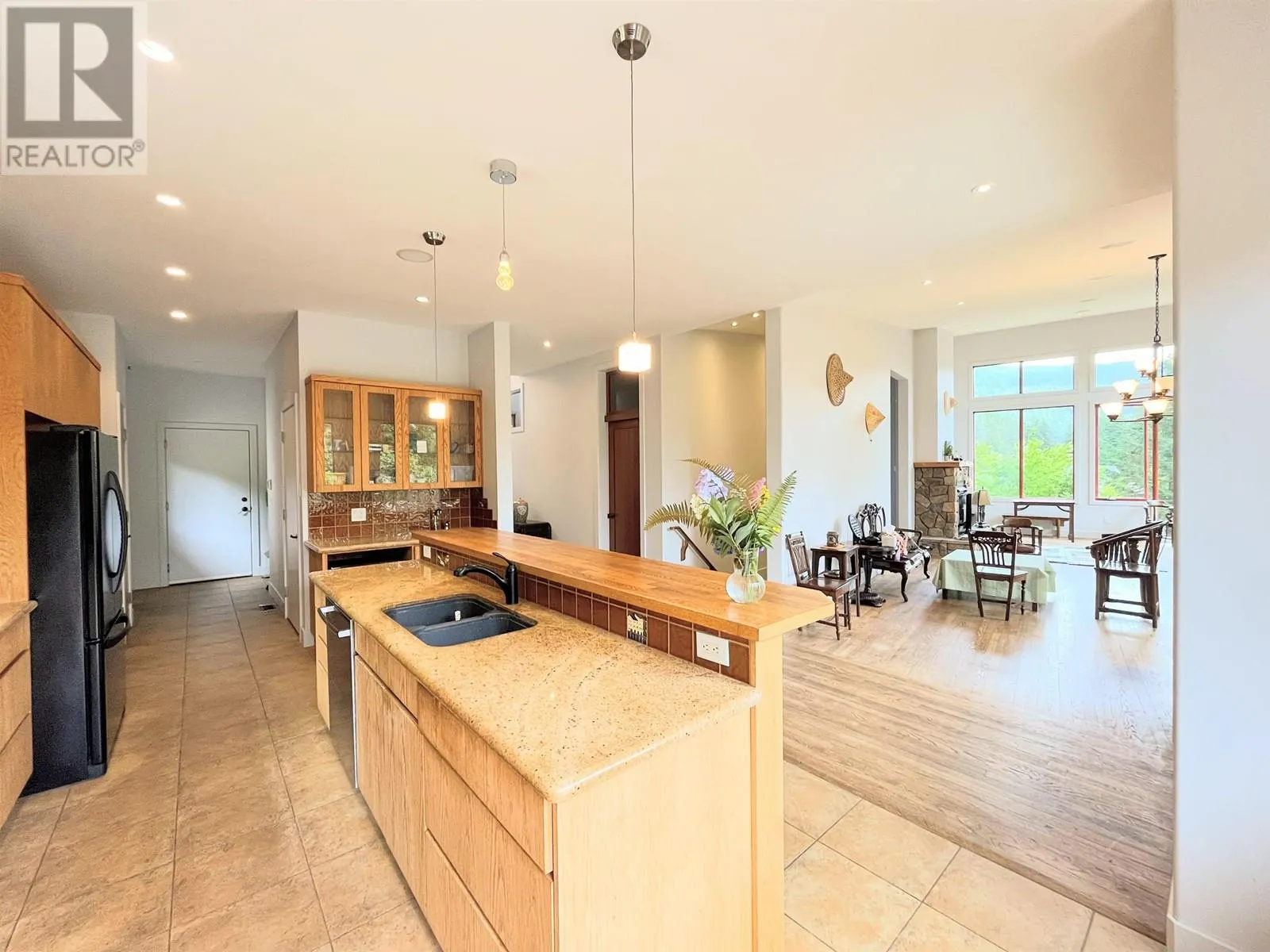 2923 FERN DRIVE