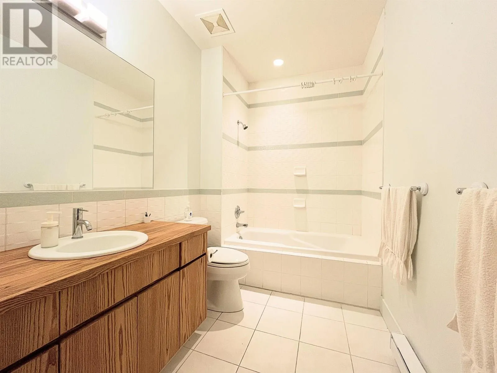 2923 FERN DRIVE