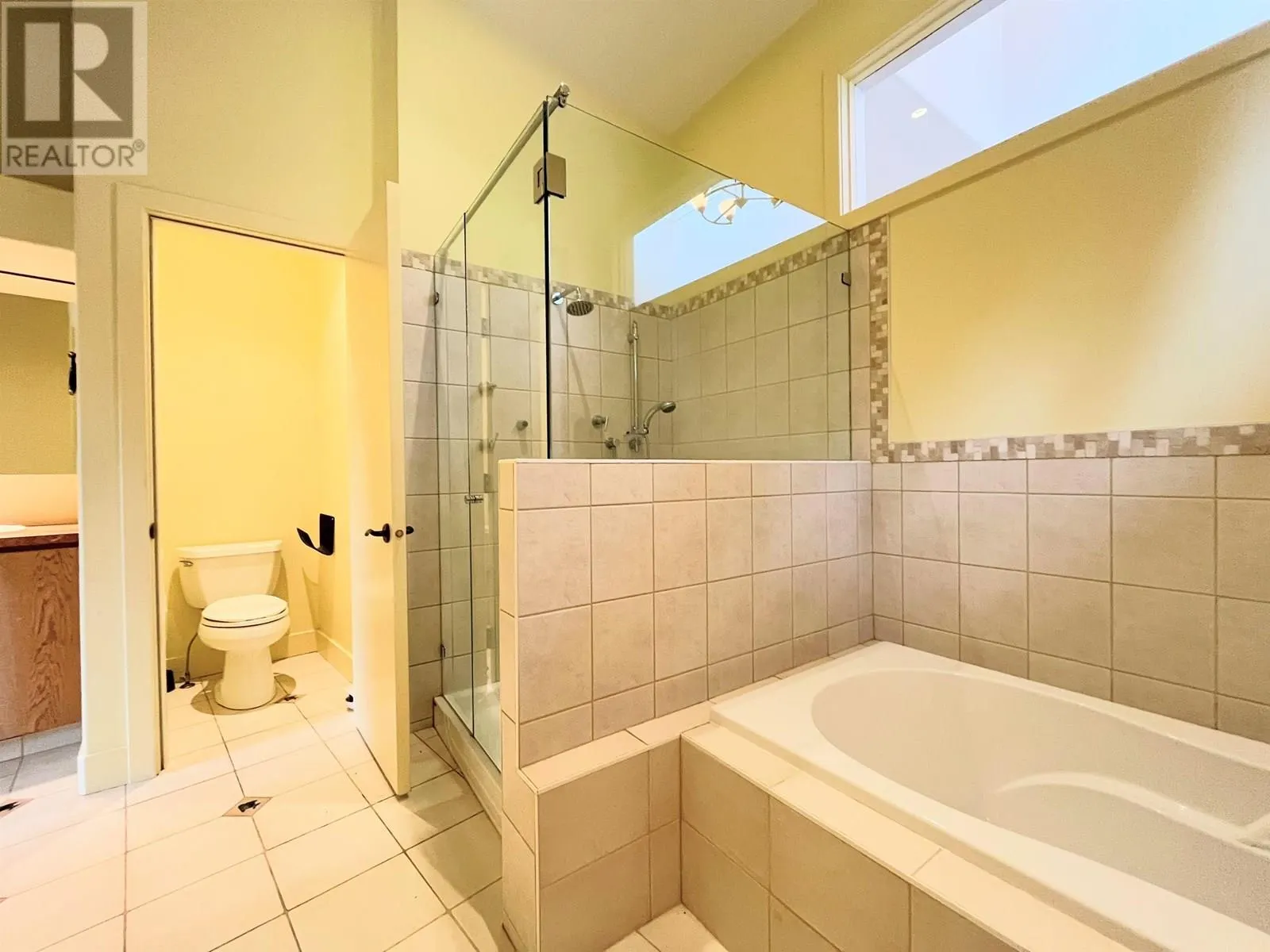 2923 FERN DRIVE