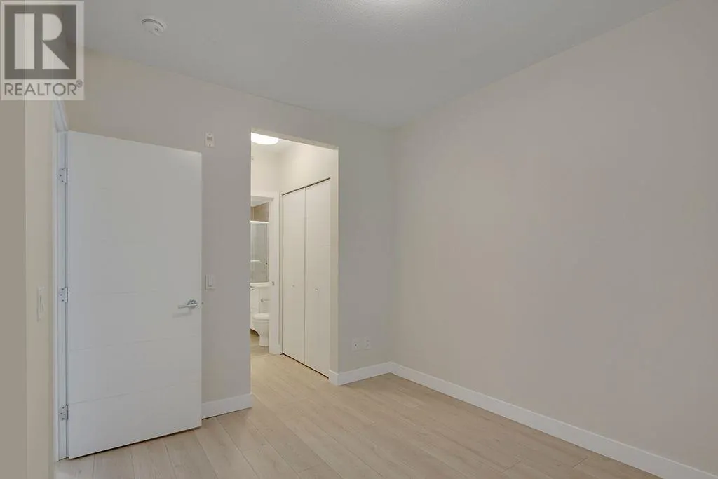 404 733 W 3RD STREET