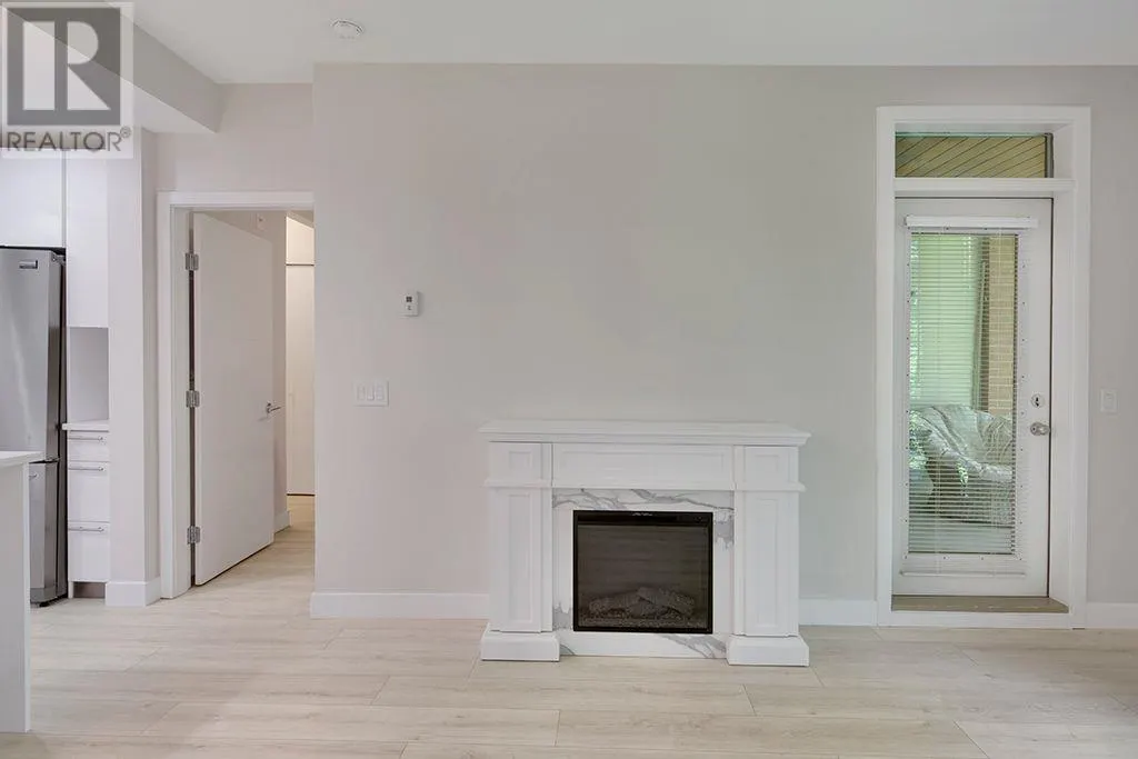 404 733 W 3RD STREET