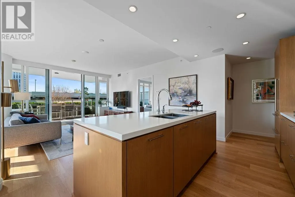 101 768 ARTHUR ERICKSON PLACE