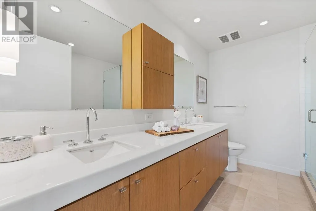 101 768 ARTHUR ERICKSON PLACE