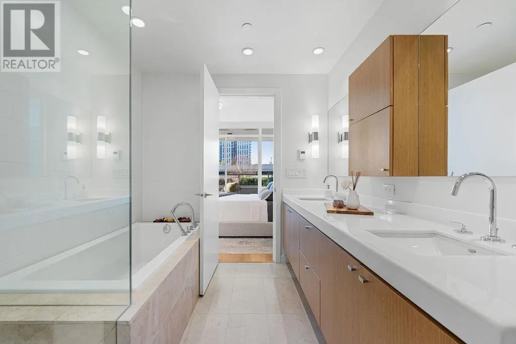 101 768 ARTHUR ERICKSON PLACE