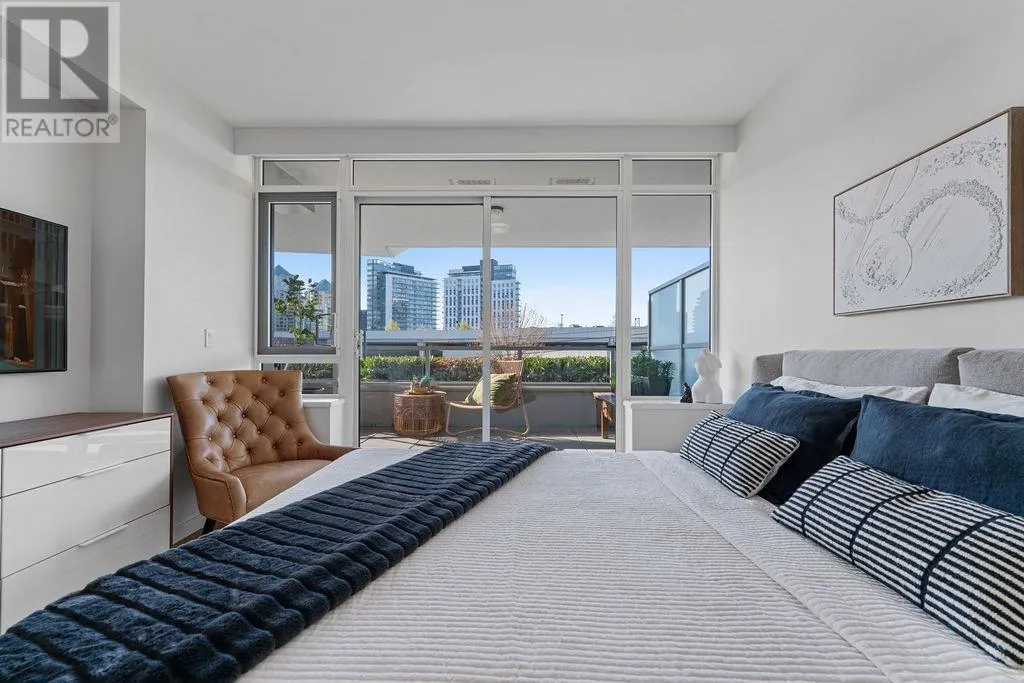 101 768 ARTHUR ERICKSON PLACE