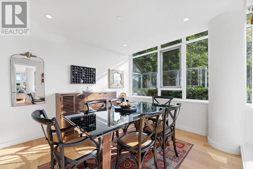 101 768 ARTHUR ERICKSON PLACE
