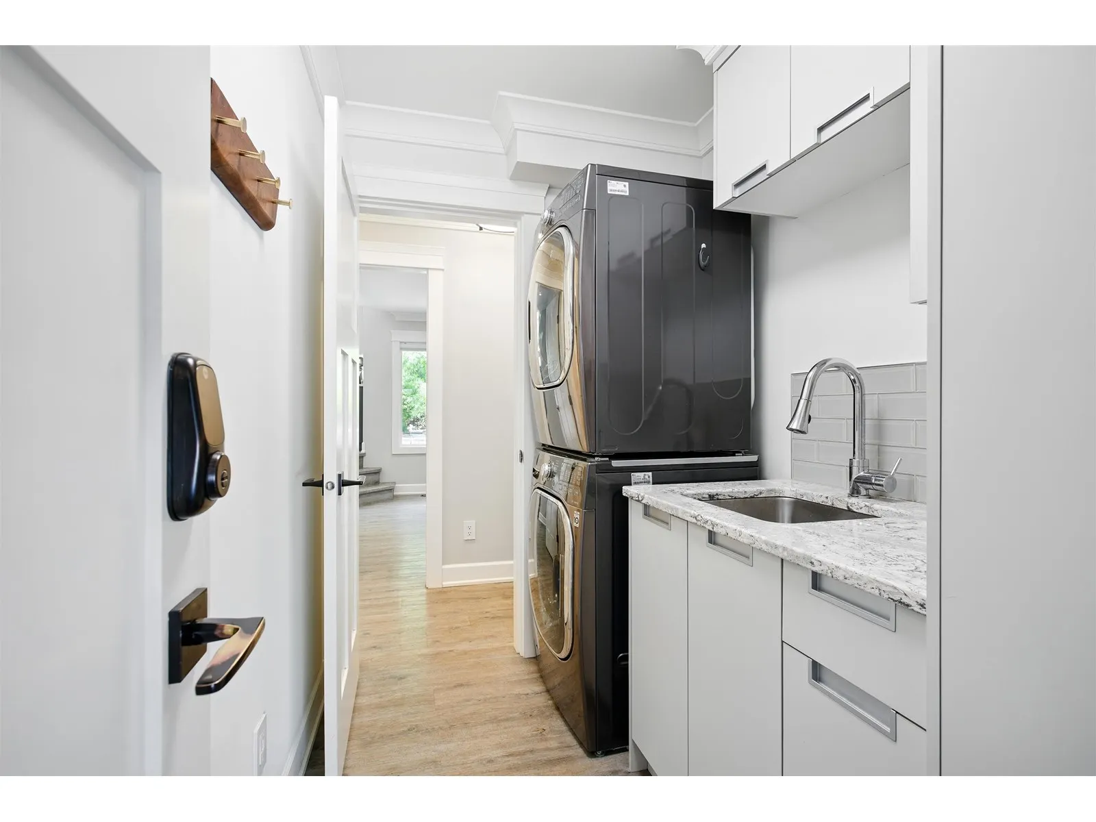 8531 BANNISTER DRIVE