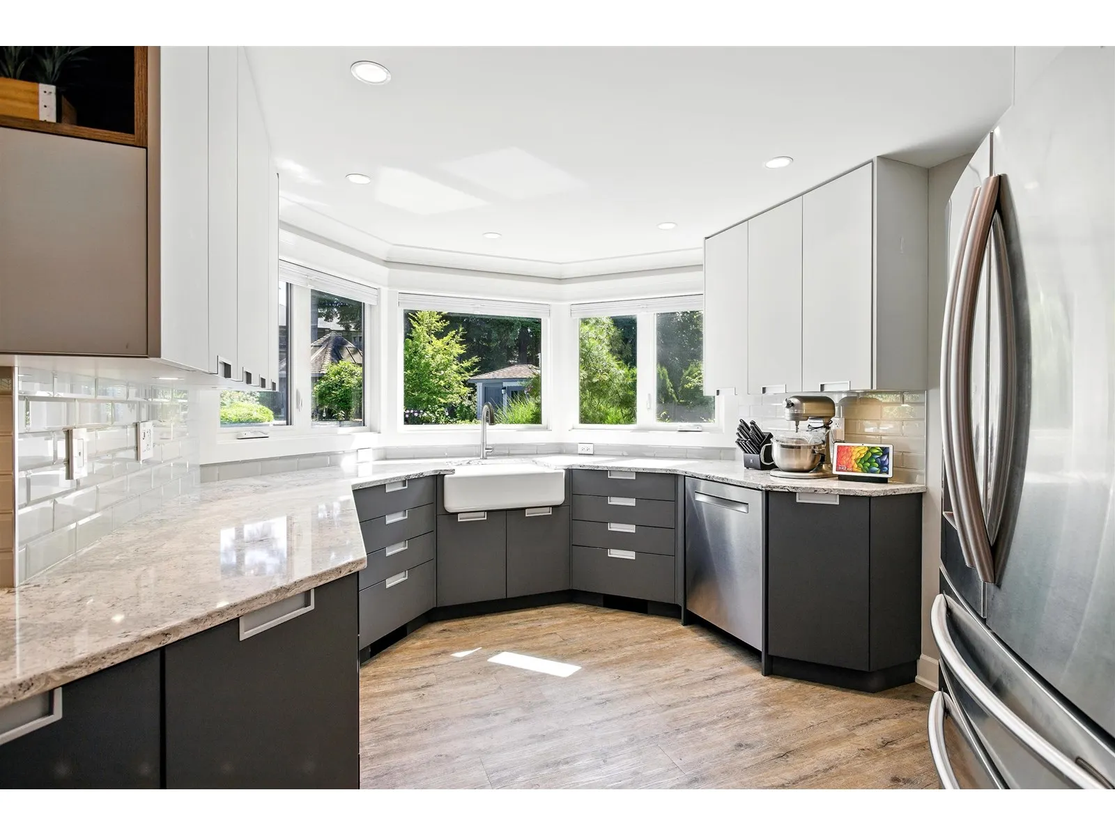 8531 BANNISTER DRIVE