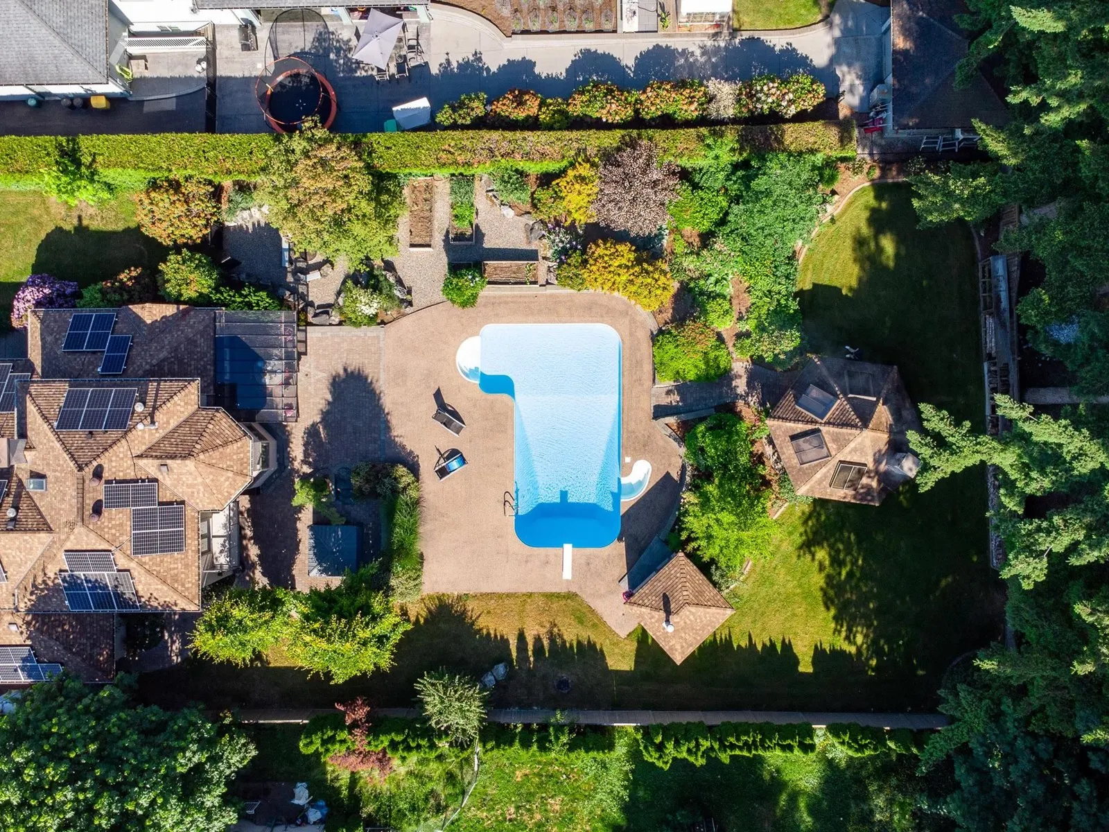 8531 BANNISTER DRIVE