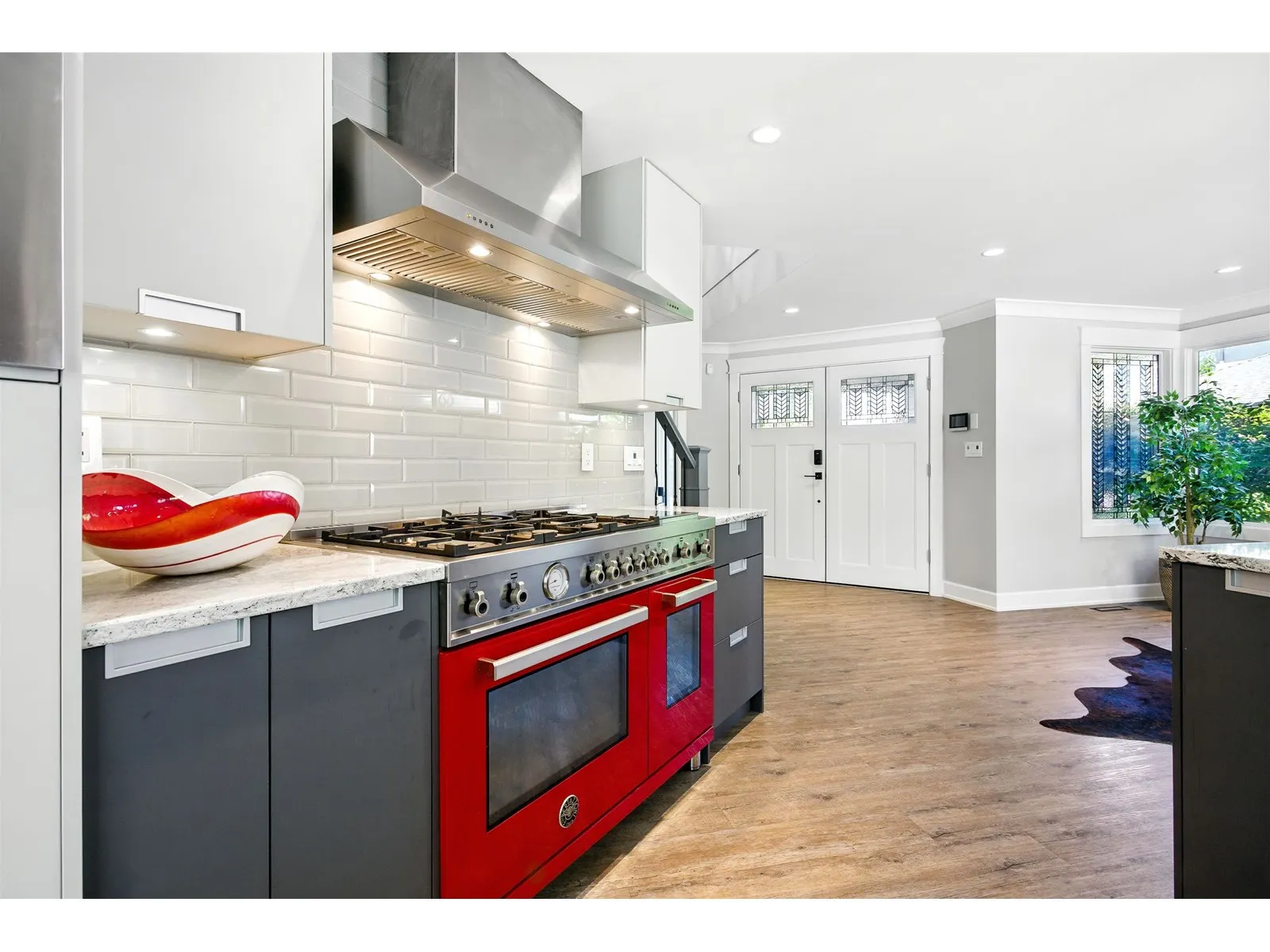 8531 BANNISTER DRIVE