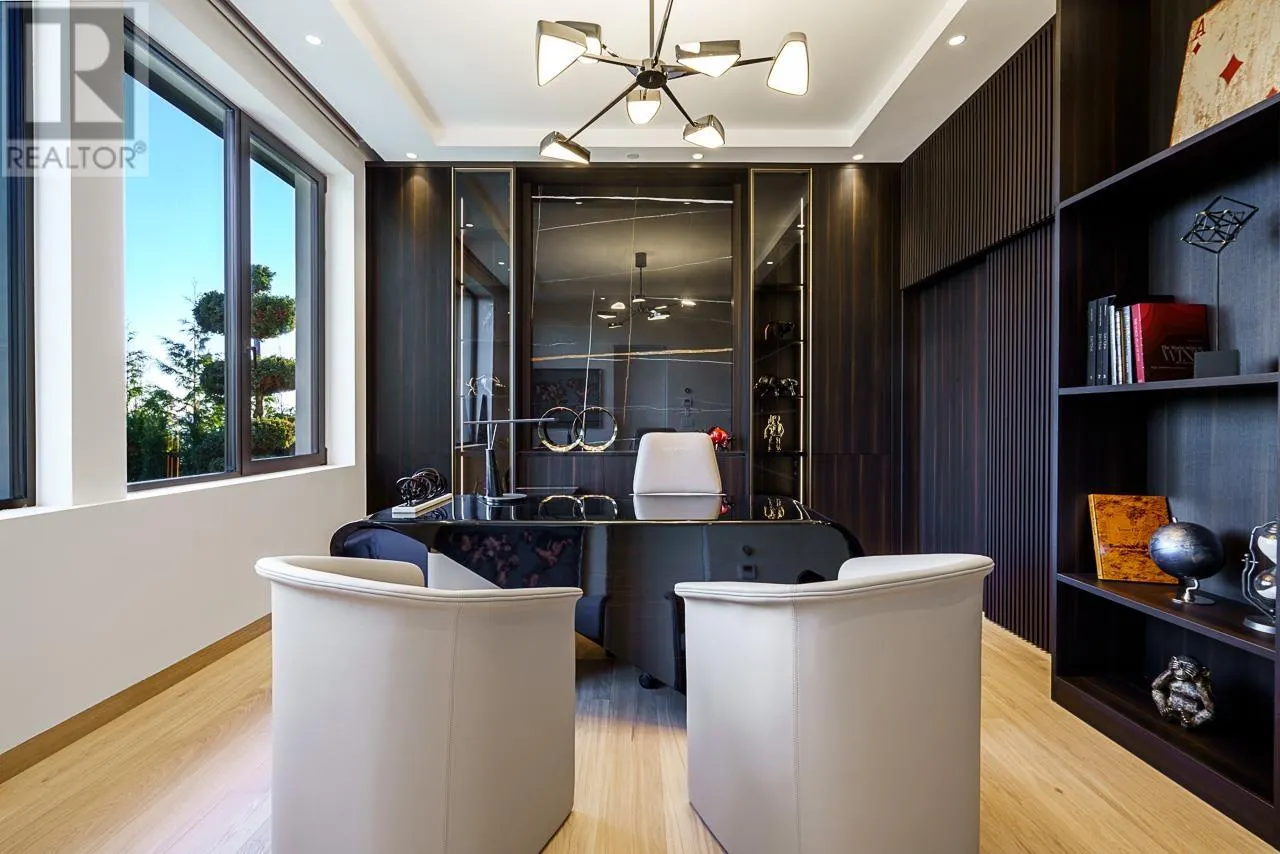 1405 28TH STREET