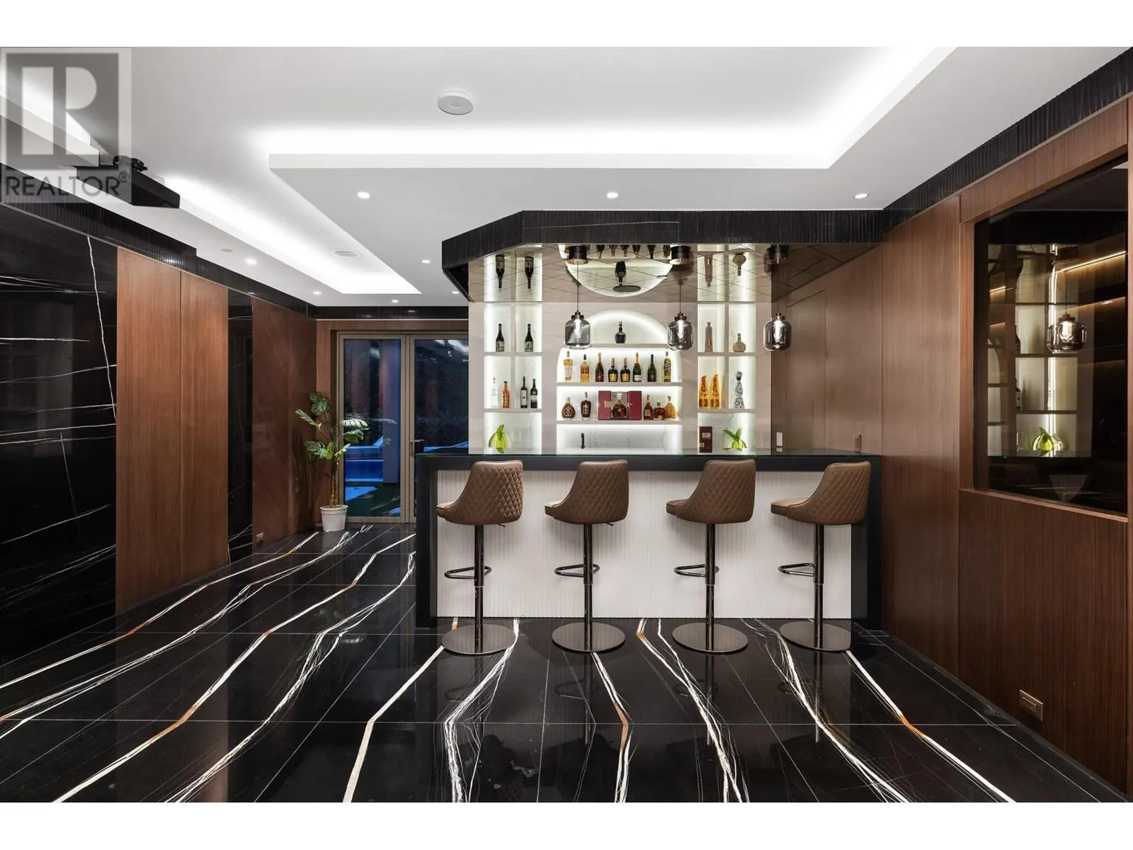 1405 28TH STREET