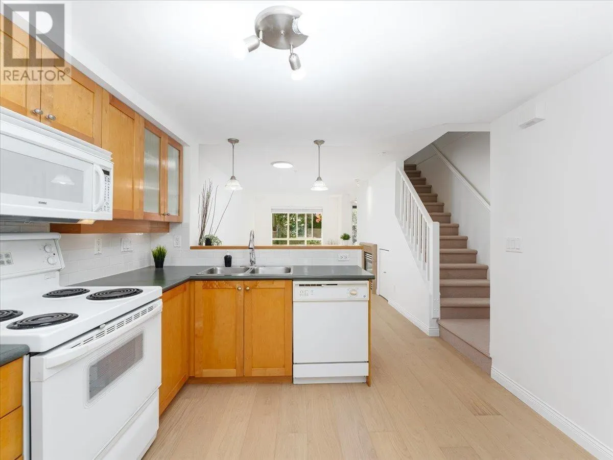12 288 ST. DAVIDS AVENUE