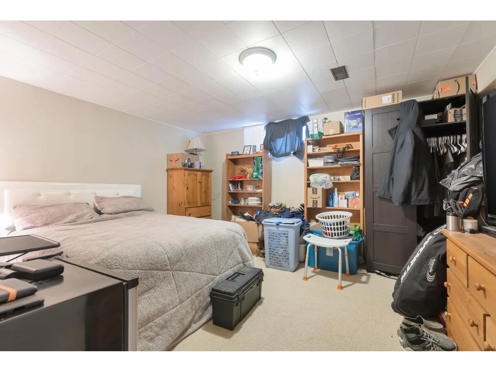 2136 SHERWOOD CRESCENT