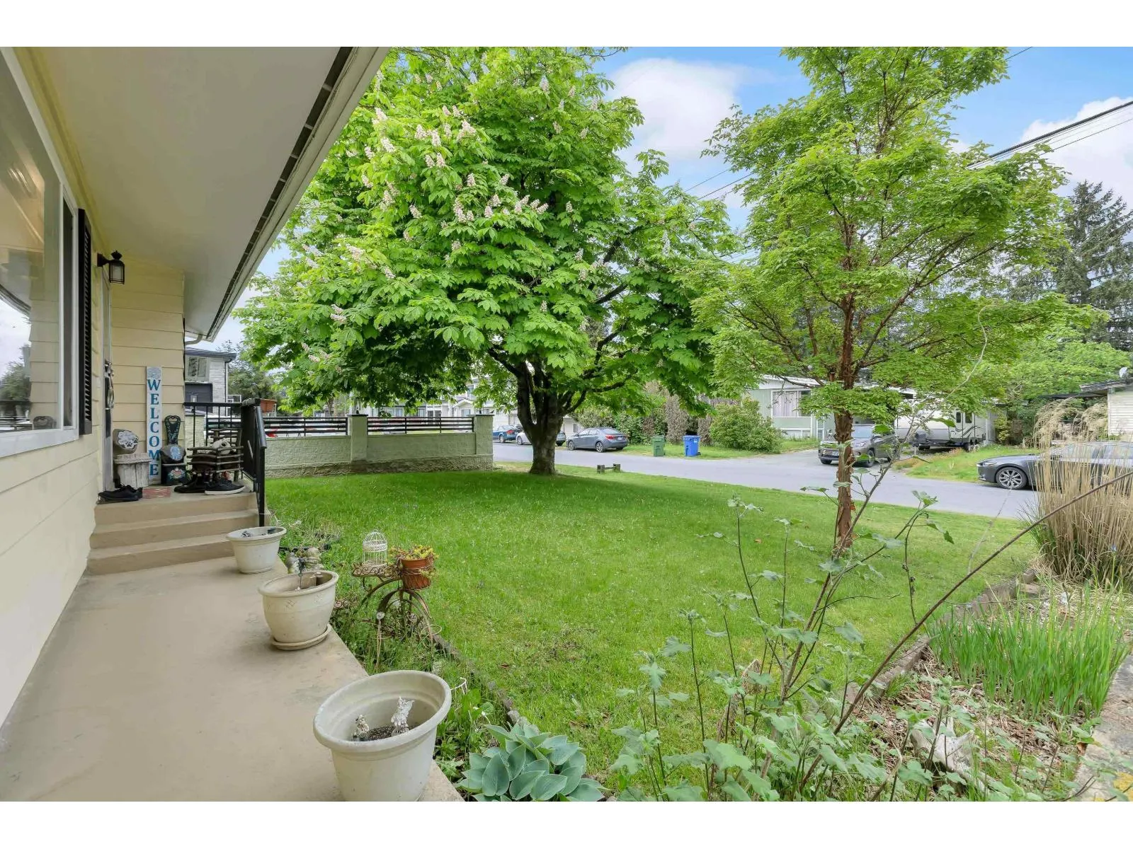 2136 SHERWOOD CRESCENT
