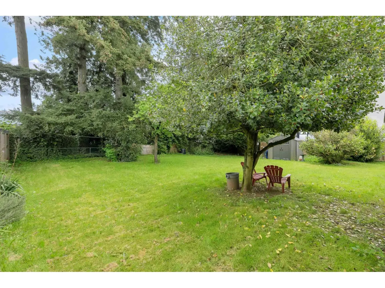 2136 SHERWOOD CRESCENT
