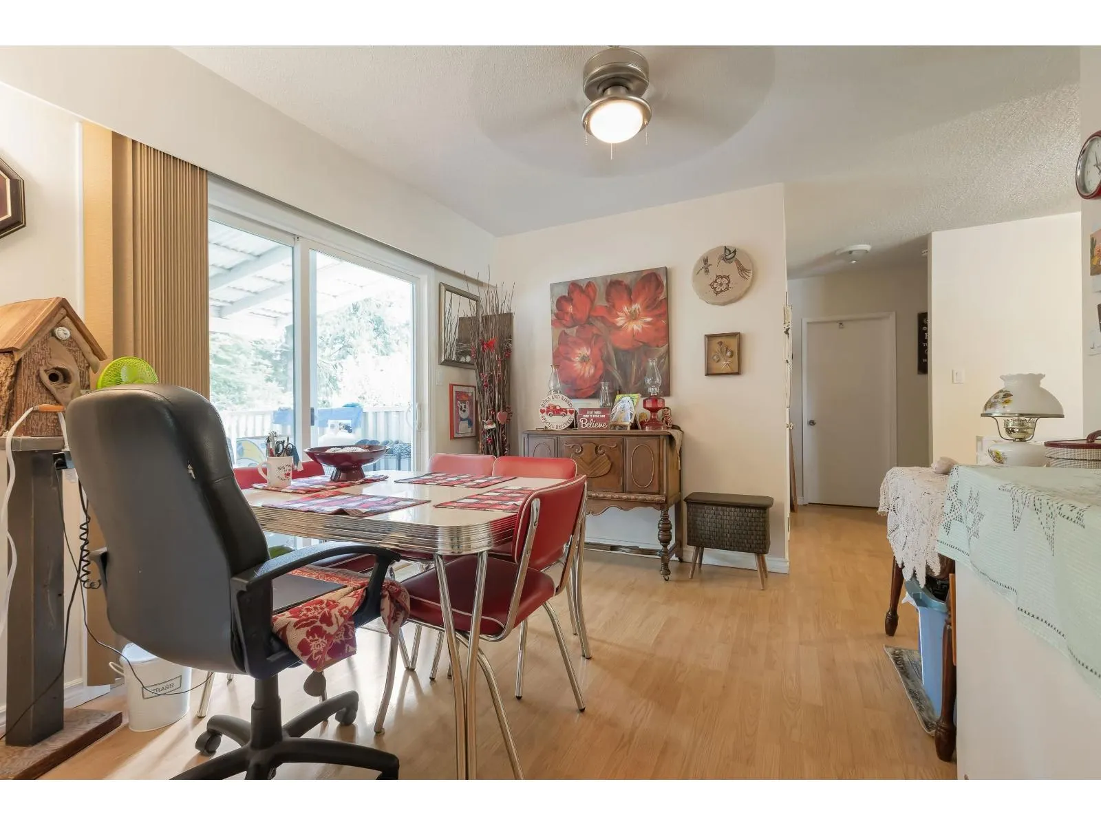 2136 SHERWOOD CRESCENT