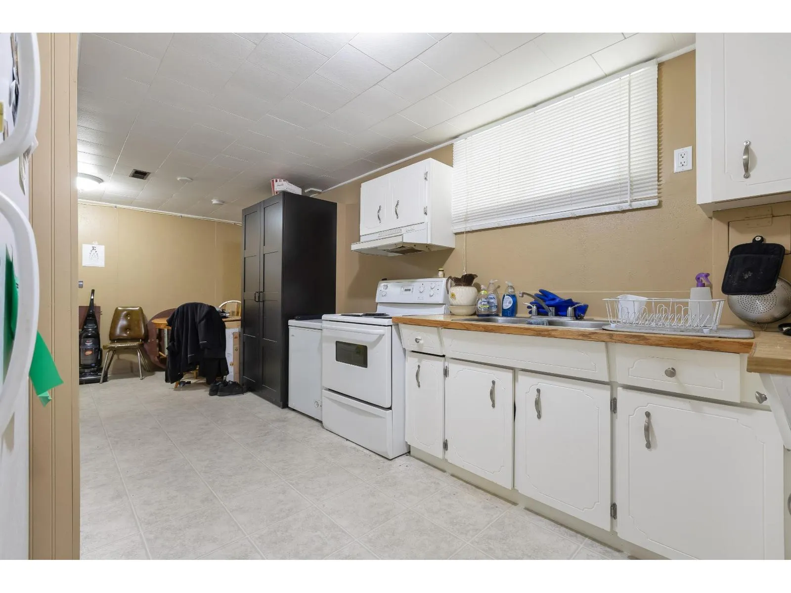 2136 SHERWOOD CRESCENT