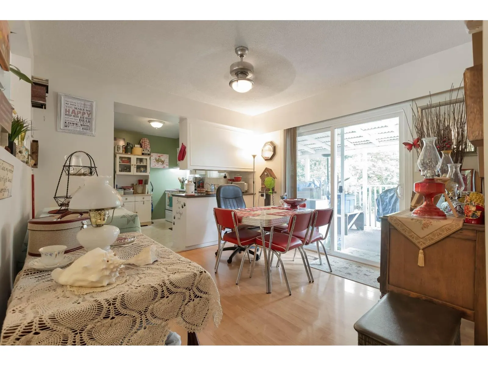 2136 SHERWOOD CRESCENT
