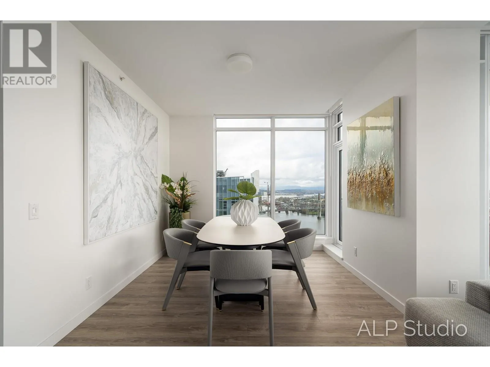 4405 680 QUAYSIDE DRIVE