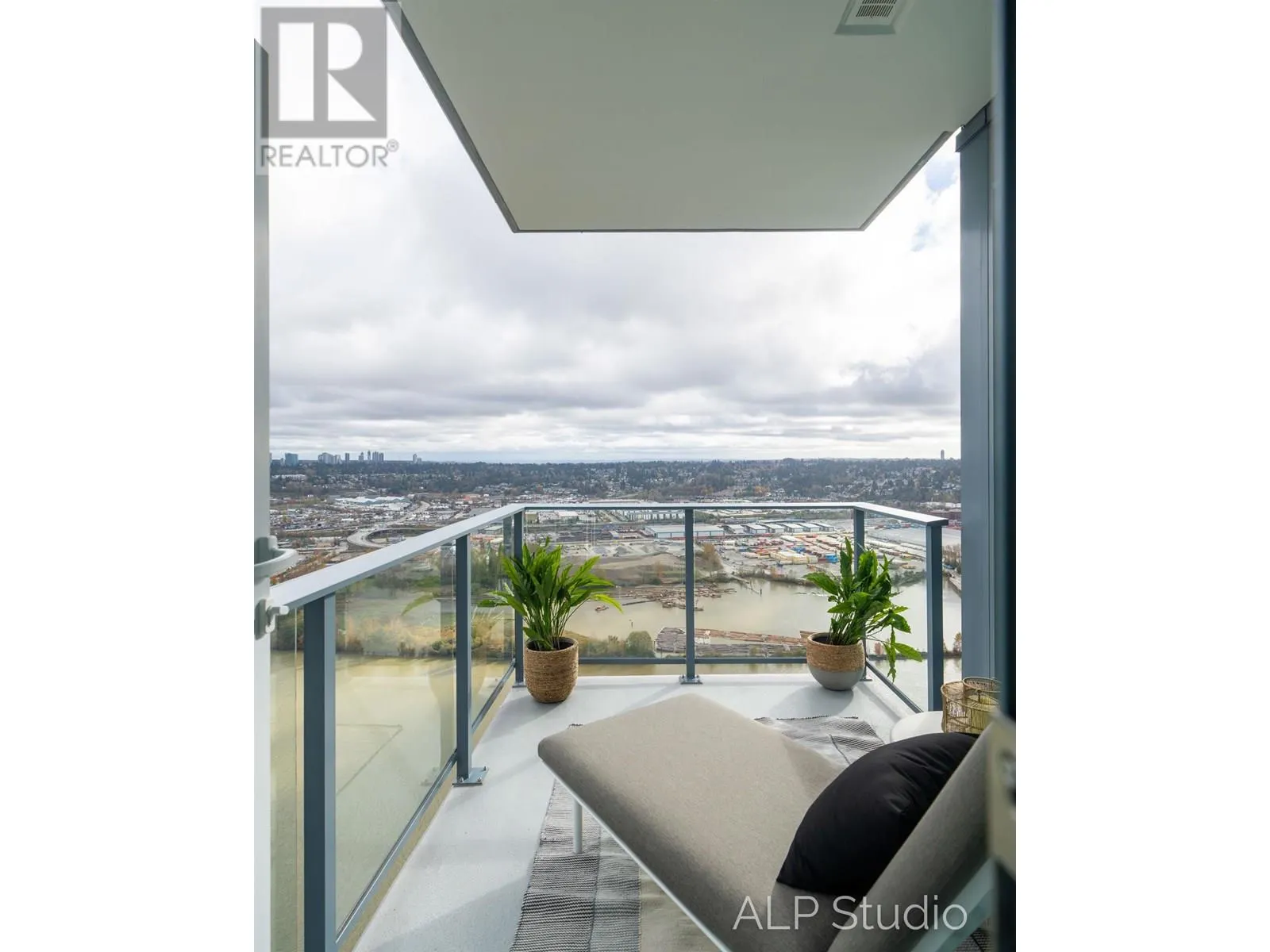 4405 680 QUAYSIDE DRIVE