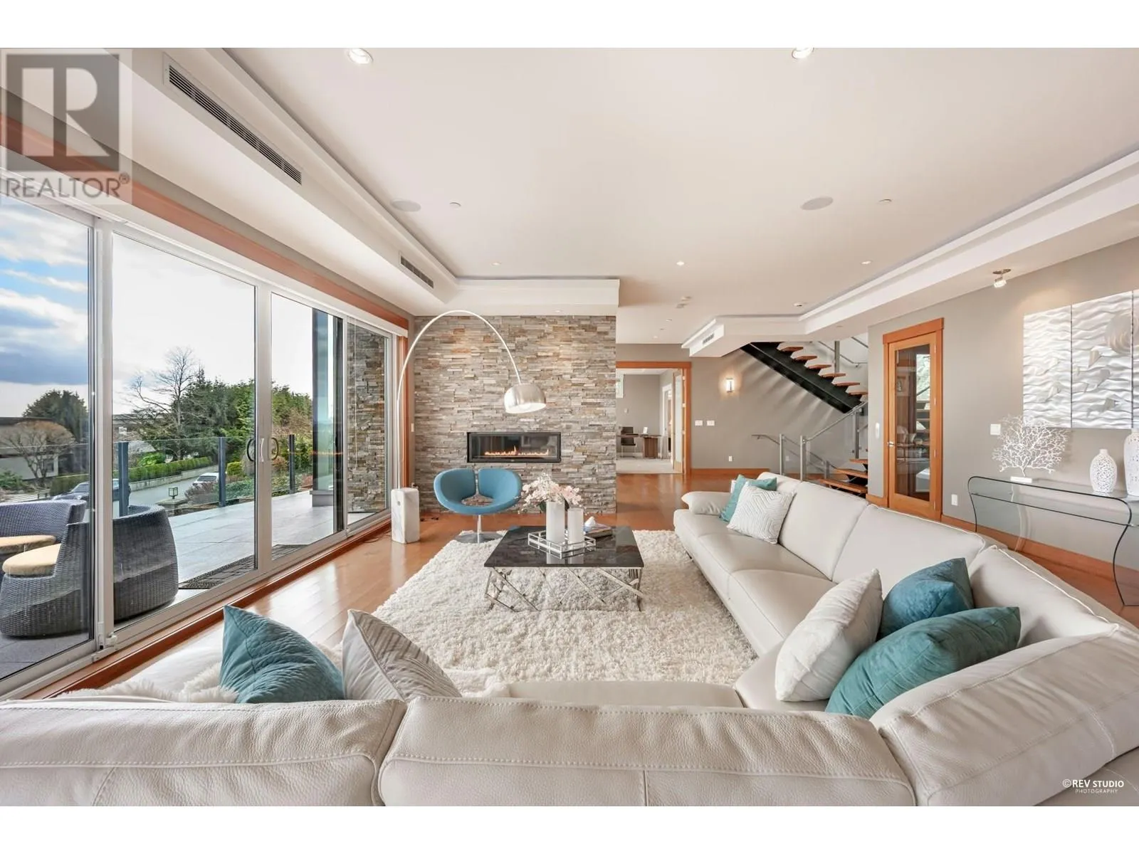 1113 GILSTON ROAD