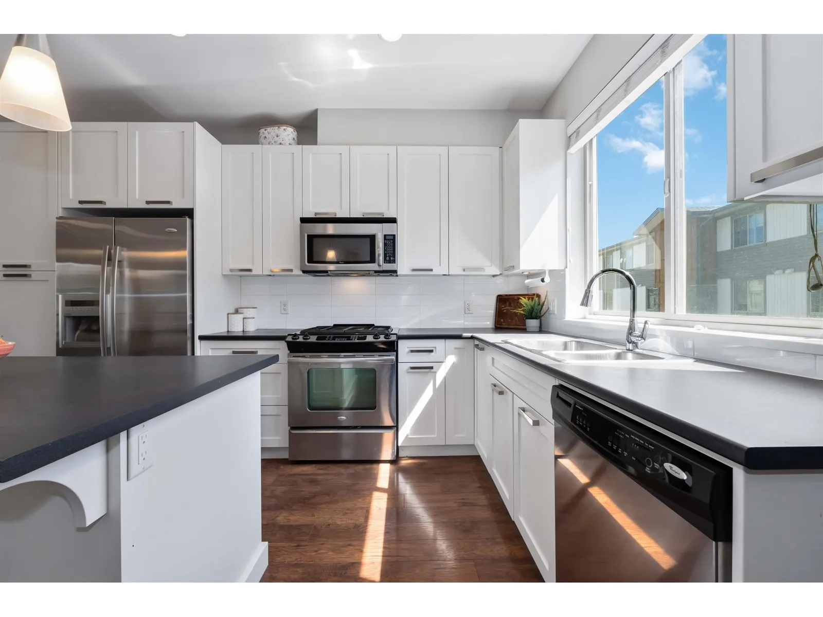 76 34248 KING ROAD