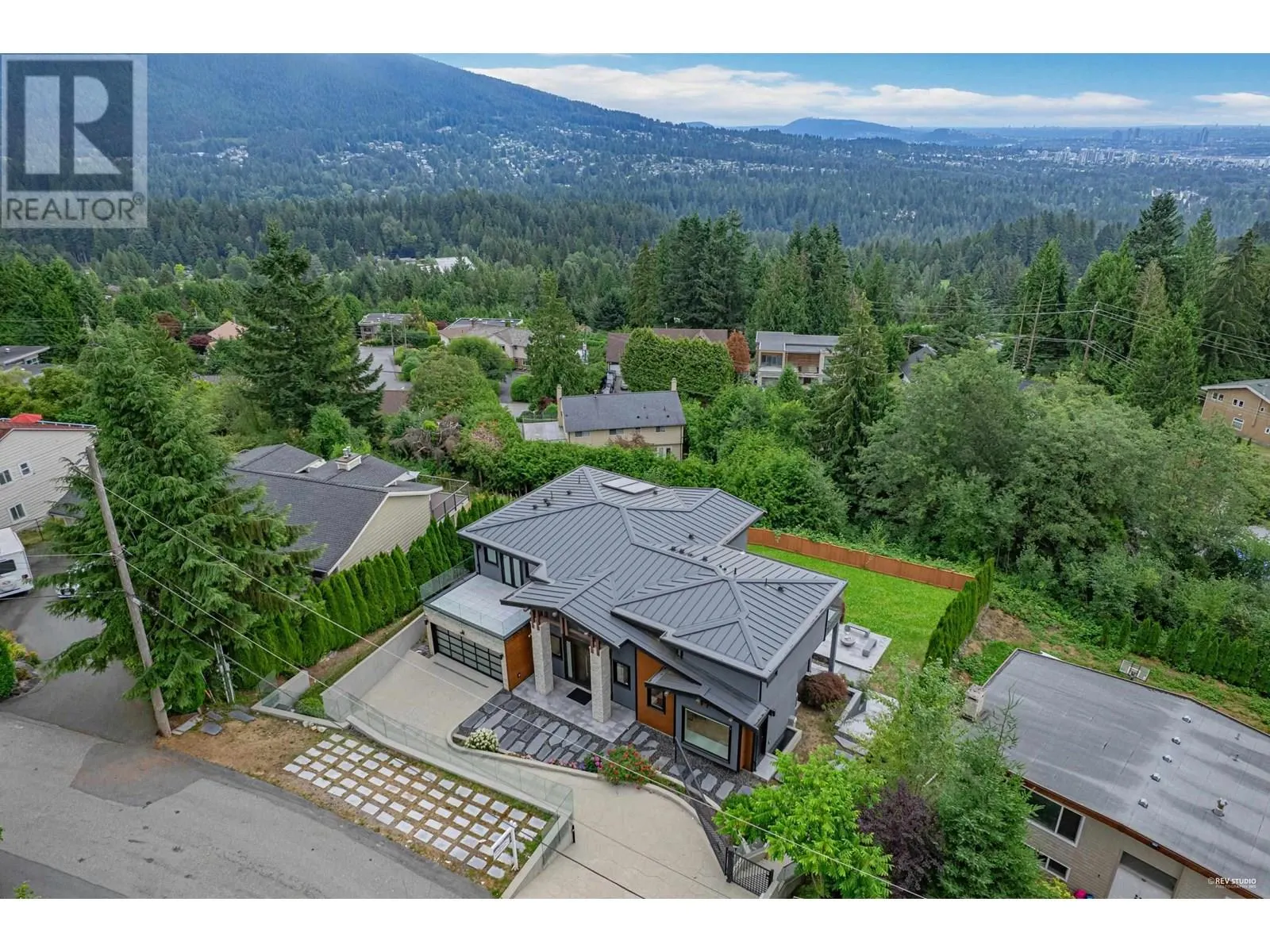 518 BALLANTREE PLACE