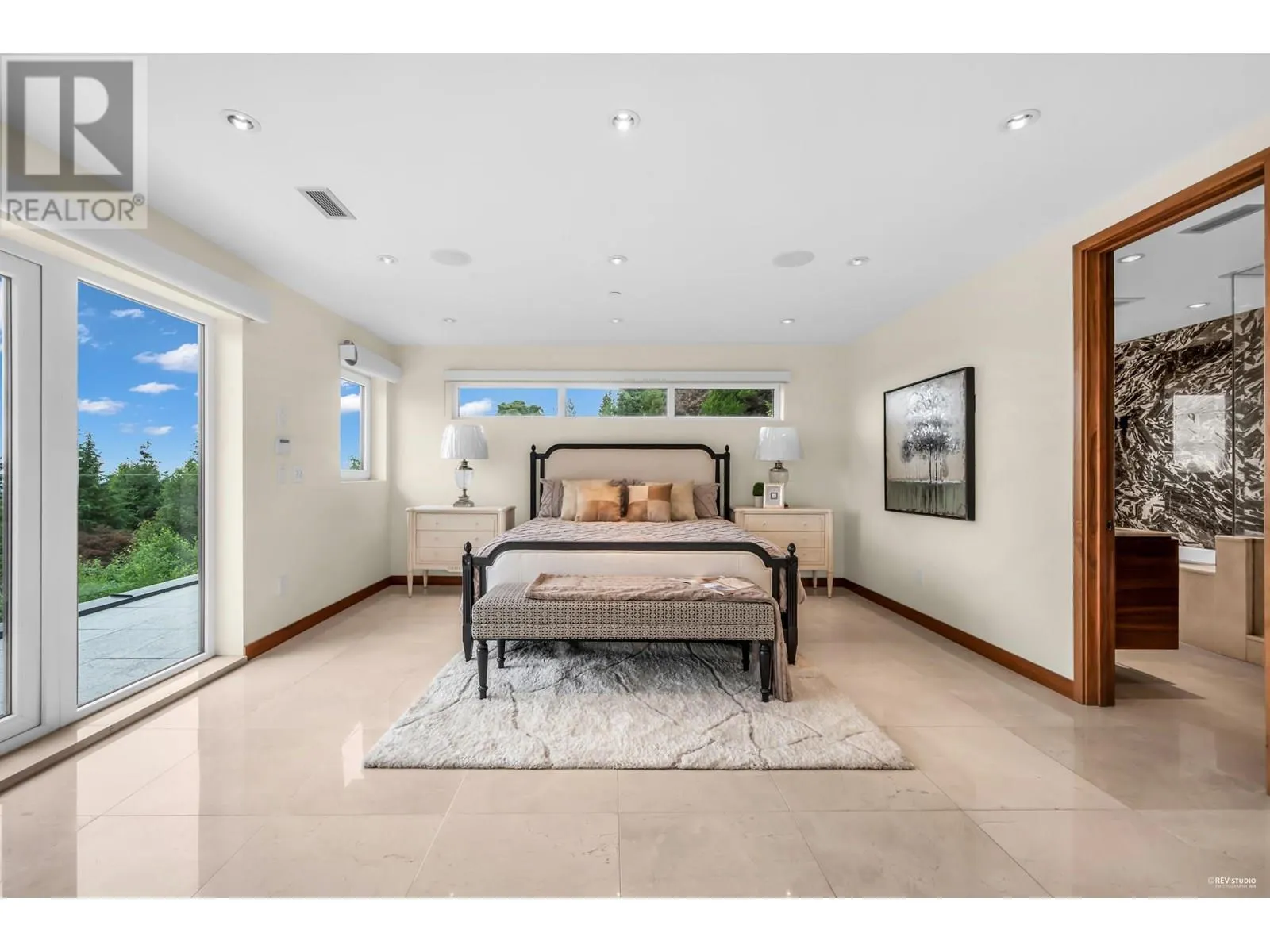 518 BALLANTREE PLACE